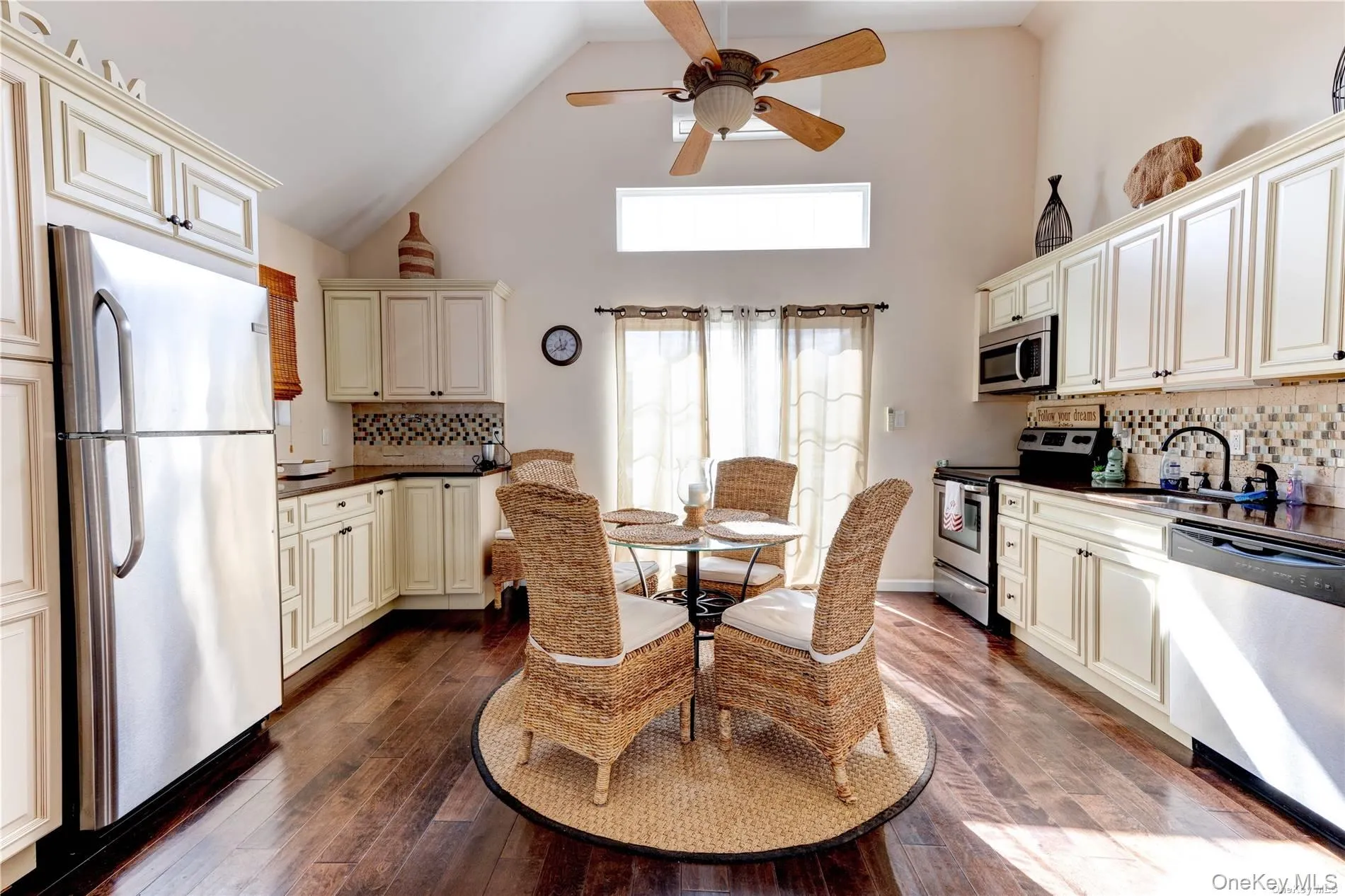 67 Vermont Street, Long Beach, NY, 3 Bedrooms Bedrooms, 6 Rooms Rooms,1 BathroomBathrooms,Residential Lease,For Rent,Vermont,0,981633 67 Vermont Street, Long Beach, NY, 3 Bedrooms Bedrooms, 6 Rooms Rooms,1 BathroomBathrooms,Residential Lease,For Rent,Vermont,0,981633