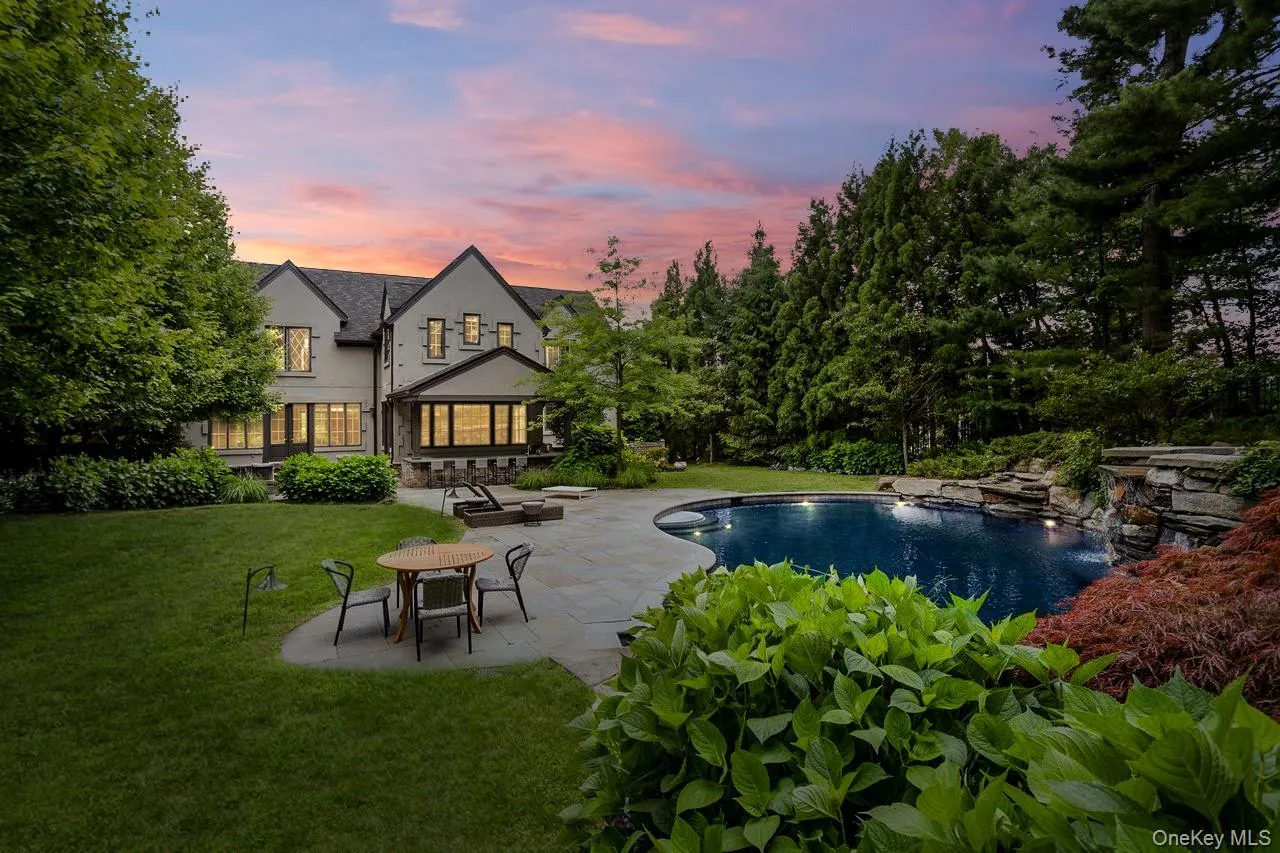 9 Earle Drive, Oyster Bay, NY, 5 Bedrooms Bedrooms, 10 Rooms Rooms,5 BathroomsBathrooms,Residential,For Rent,Earle,0,KEY981636 9 Earle Drive, Oyster Bay, NY, 5 Bedrooms Bedrooms, 10 Rooms Rooms,5 BathroomsBathrooms,Residential,For Rent,Earle,0,KEY981636