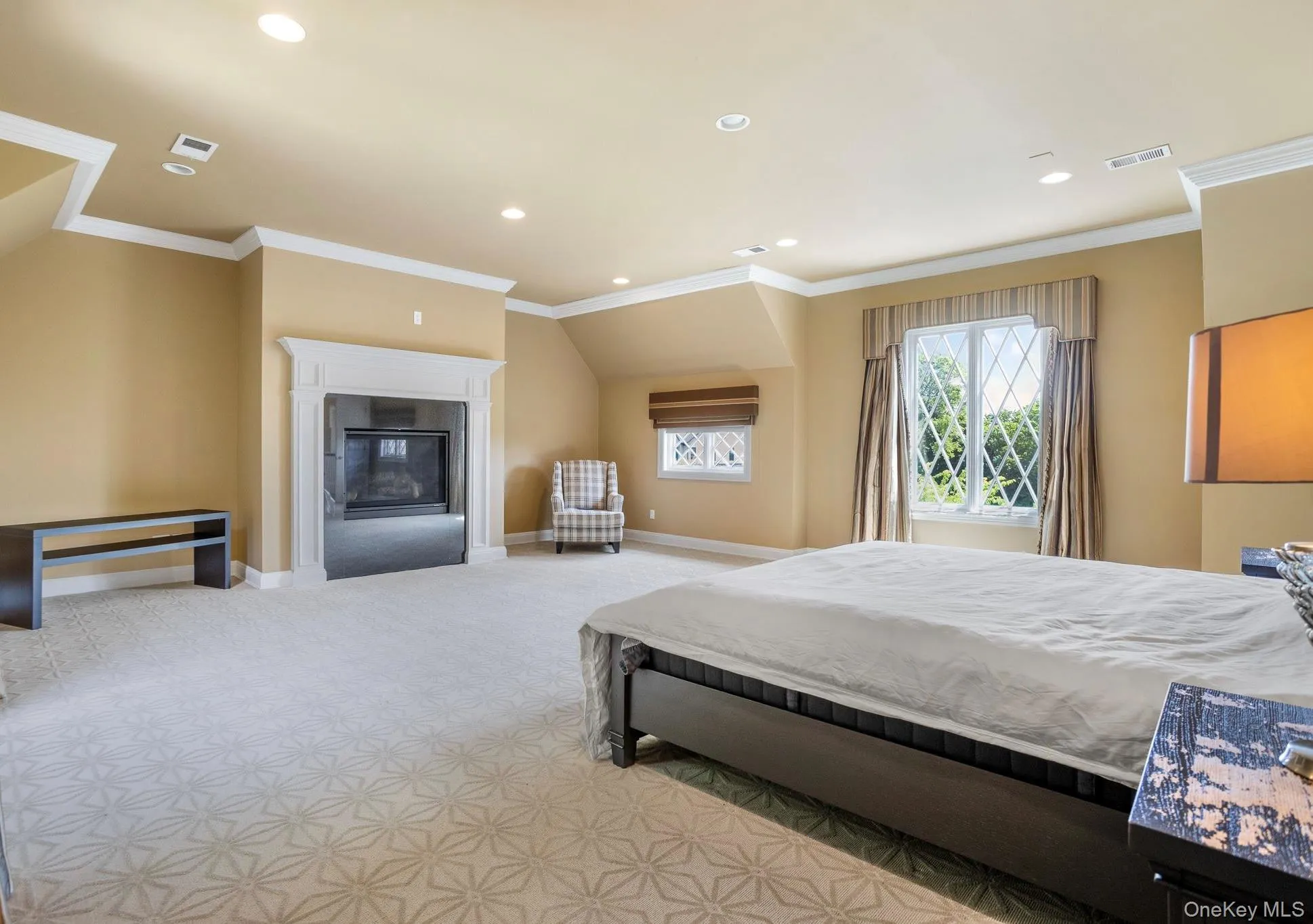 9 Earle Drive, Oyster Bay, NY, 5 Bedrooms Bedrooms, 10 Rooms Rooms,5 BathroomsBathrooms,Residential,For Rent,Earle,0,981636 9 Earle Drive, Oyster Bay, NY, 5 Bedrooms Bedrooms, 10 Rooms Rooms,5 BathroomsBathrooms,Residential,For Rent,Earle,0,981636