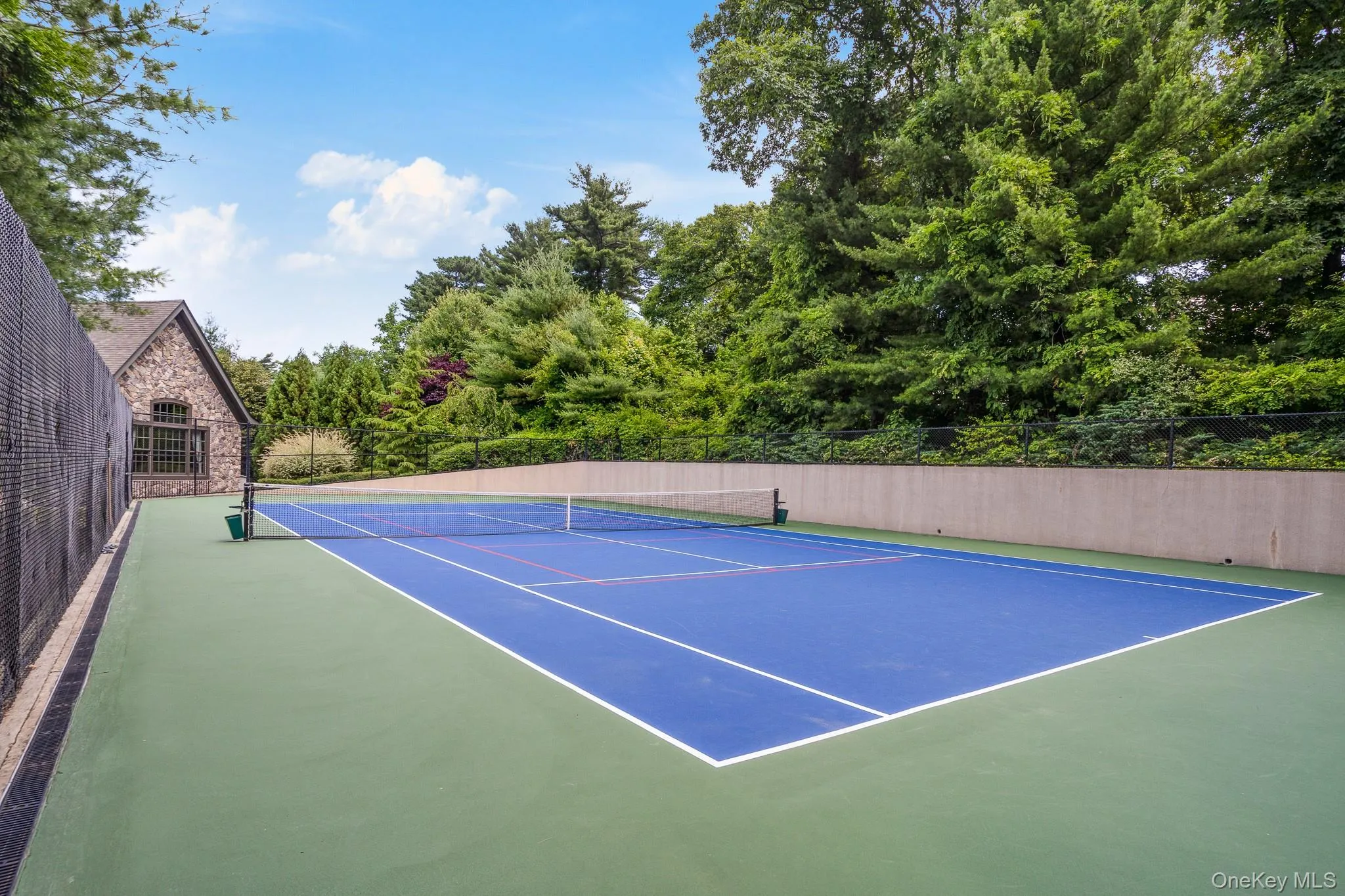 9 Earle Drive, Oyster Bay, NY, 5 Bedrooms Bedrooms, 10 Rooms Rooms,5 BathroomsBathrooms,Residential,For Rent,Earle,0,KEY981636 9 Earle Drive, Oyster Bay, NY, 5 Bedrooms Bedrooms, 10 Rooms Rooms,5 BathroomsBathrooms,Residential,For Rent,Earle,0,KEY981636