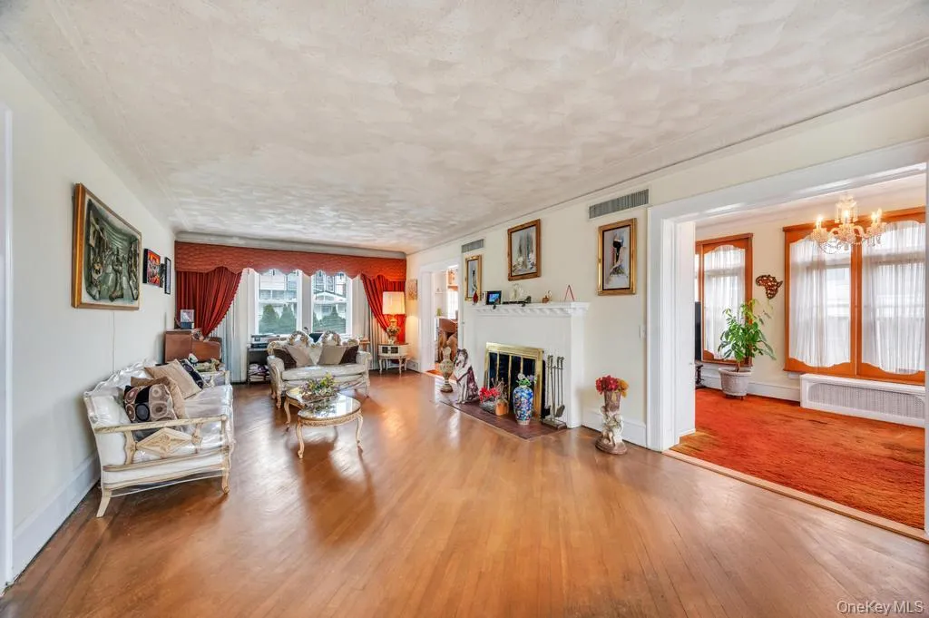 88-35 193rd Street, New York, NY, 5 Bedrooms Bedrooms, 11 Rooms Rooms,3 BathroomsBathrooms,Residential,For Rent,193rd,0,981638 88-35 193rd Street, New York, NY, 5 Bedrooms Bedrooms, 11 Rooms Rooms,3 BathroomsBathrooms,Residential,For Rent,193rd,0,981638