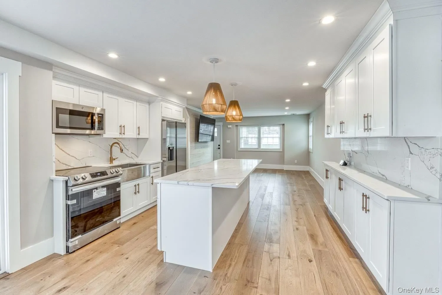 2327 Volante Place, North Hempstead, NY, 4 Bedrooms Bedrooms, 9 Rooms Rooms,2 BathroomsBathrooms,Residential Lease,For Rent,Volante,0,981645 2327 Volante Place, North Hempstead, NY, 4 Bedrooms Bedrooms, 9 Rooms Rooms,2 BathroomsBathrooms,Residential Lease,For Rent,Volante,0,981645