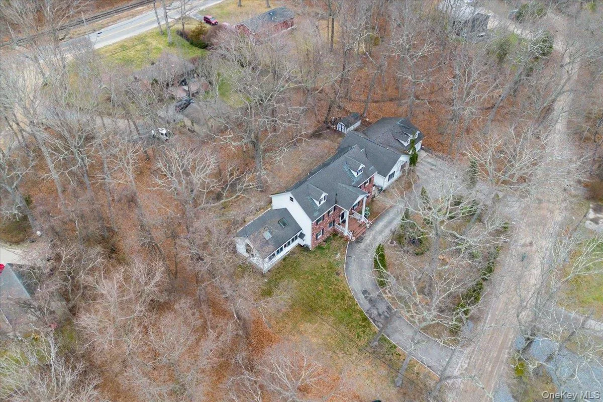 48 Private Road, Riverhead, NY, 6 Bedrooms Bedrooms, 14 Rooms Rooms,2 BathroomsBathrooms,Residential,For Rent,Private,0,981657 48 Private Road, Riverhead, NY, 6 Bedrooms Bedrooms, 14 Rooms Rooms,2 BathroomsBathrooms,Residential,For Rent,Private,0,981657