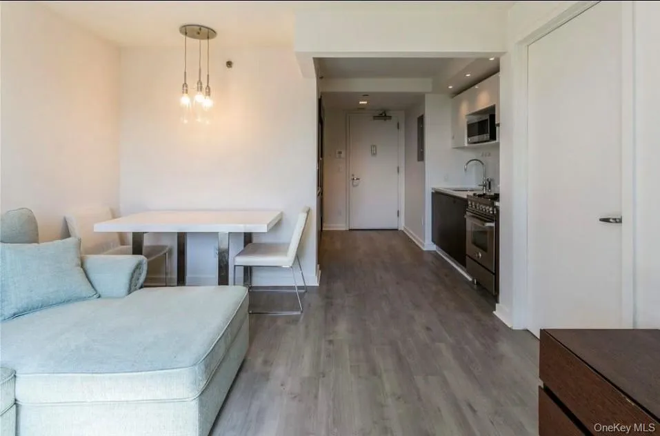 39-16 Prince Street, New York, NY, 1 Bedroom Bedrooms, 3 Rooms Rooms,1 BathroomBathrooms,Residential,For Rent,Prince,0,981669 39-16 Prince Street, New York, NY, 1 Bedroom Bedrooms, 3 Rooms Rooms,1 BathroomBathrooms,Residential,For Rent,Prince,0,981669