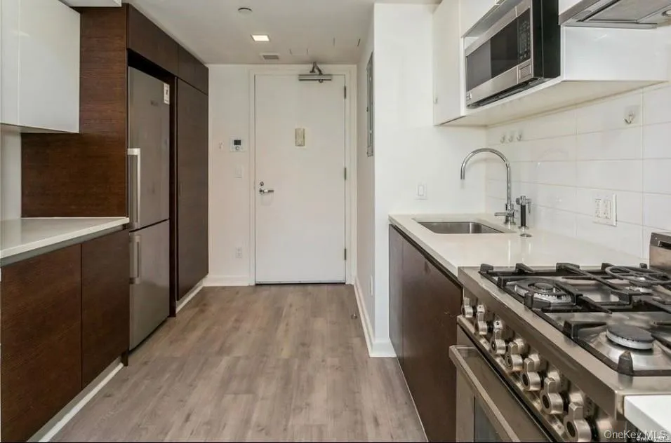 39-16 Prince Street, New York, NY, 1 Bedroom Bedrooms, 3 Rooms Rooms,1 BathroomBathrooms,Residential,For Rent,Prince,0,981669 39-16 Prince Street, New York, NY, 1 Bedroom Bedrooms, 3 Rooms Rooms,1 BathroomBathrooms,Residential,For Rent,Prince,0,981669