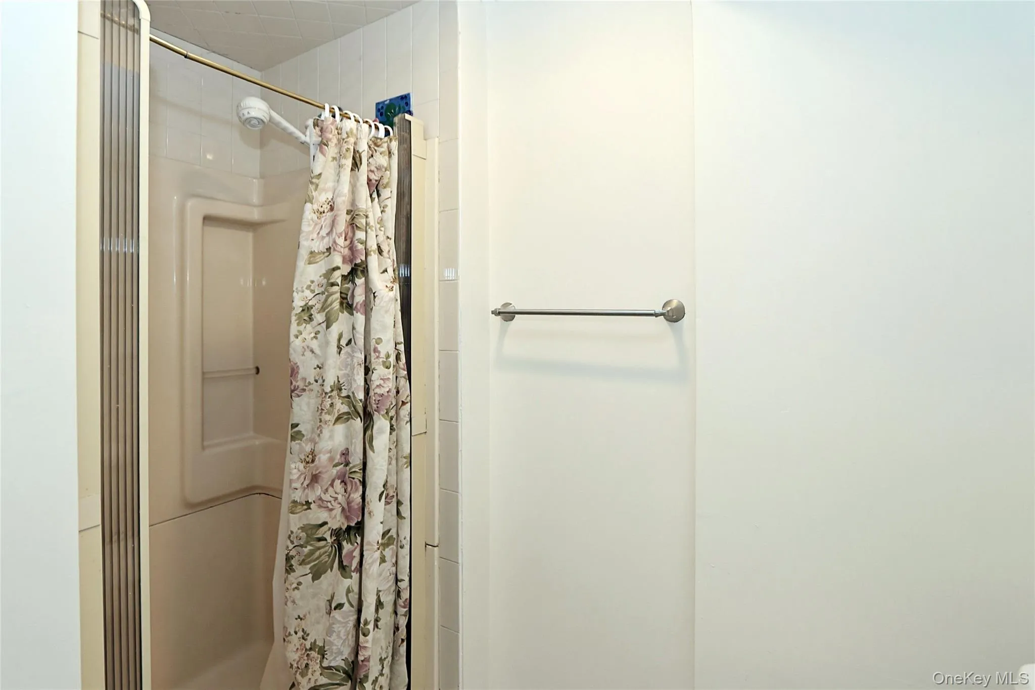 72 Woolsey Avenue, Glen Cove, NY, 3 Bedrooms Bedrooms, 8 Rooms Rooms,2 BathroomsBathrooms,Residential,For Rent,Woolsey,0,KEY981701 72 Woolsey Avenue, Glen Cove, NY, 3 Bedrooms Bedrooms, 8 Rooms Rooms,2 BathroomsBathrooms,Residential,For Rent,Woolsey,0,KEY981701
