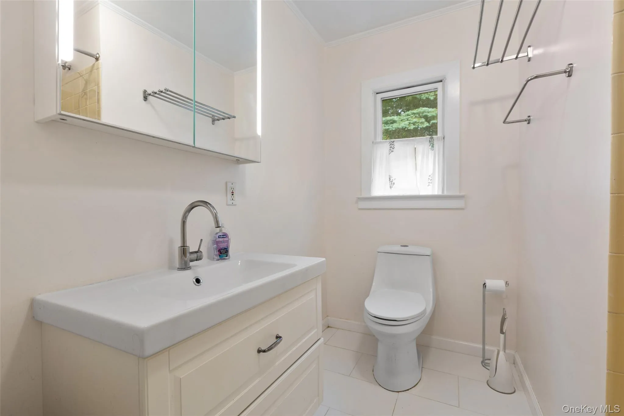 65 Laurelton Road, New Castle, NY, 4 Bedrooms Bedrooms, 9 Rooms Rooms,2 BathroomsBathrooms,Residential,For Rent,Laurelton,0,981706 65 Laurelton Road, New Castle, NY, 4 Bedrooms Bedrooms, 9 Rooms Rooms,2 BathroomsBathrooms,Residential,For Rent,Laurelton,0,981706