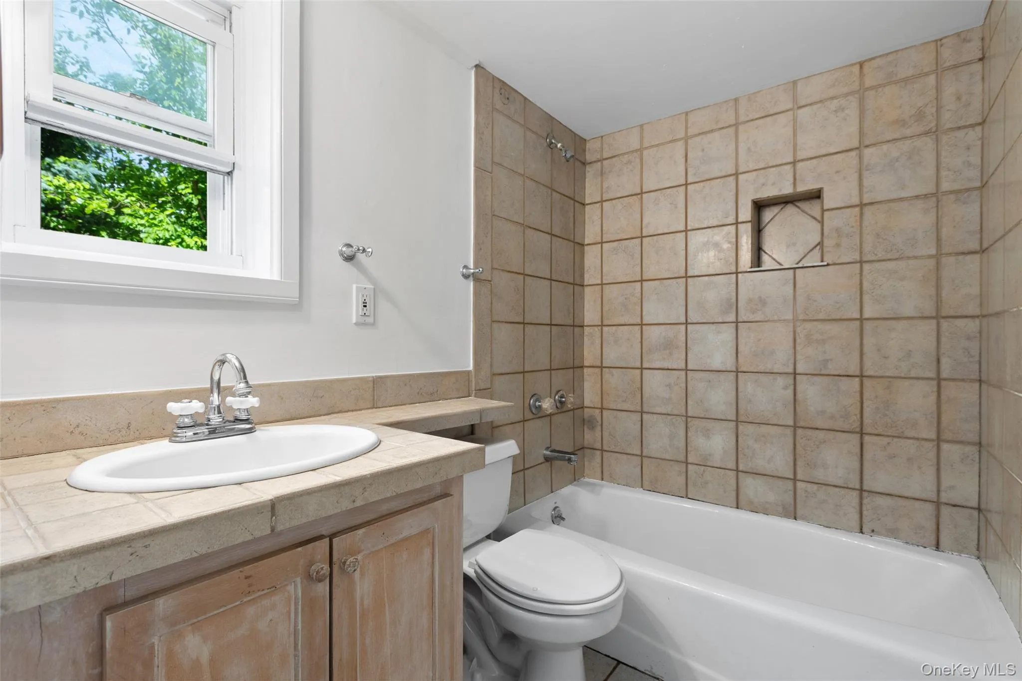 65 Laurelton Road, New Castle, NY, 4 Bedrooms Bedrooms, 9 Rooms Rooms,2 BathroomsBathrooms,Residential,For Rent,Laurelton,0,981706 65 Laurelton Road, New Castle, NY, 4 Bedrooms Bedrooms, 9 Rooms Rooms,2 BathroomsBathrooms,Residential,For Rent,Laurelton,0,981706