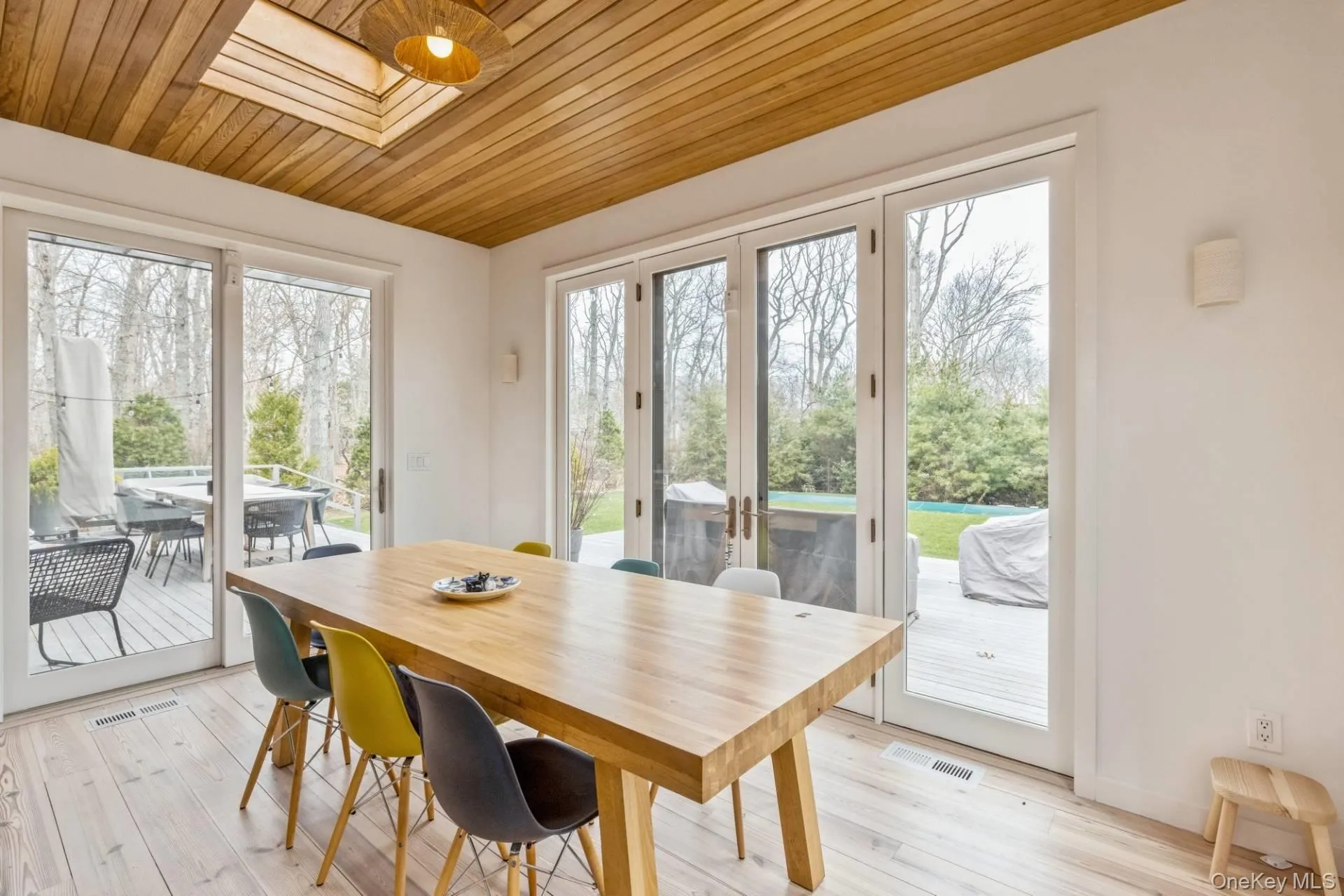 85 Camberly Road, East Hampton, NY, 4 Bedrooms Bedrooms, 7 Rooms Rooms,3 BathroomsBathrooms,Residential Lease,For Rent,Camberly,0,981729 85 Camberly Road, East Hampton, NY, 4 Bedrooms Bedrooms, 7 Rooms Rooms,3 BathroomsBathrooms,Residential Lease,For Rent,Camberly,0,981729