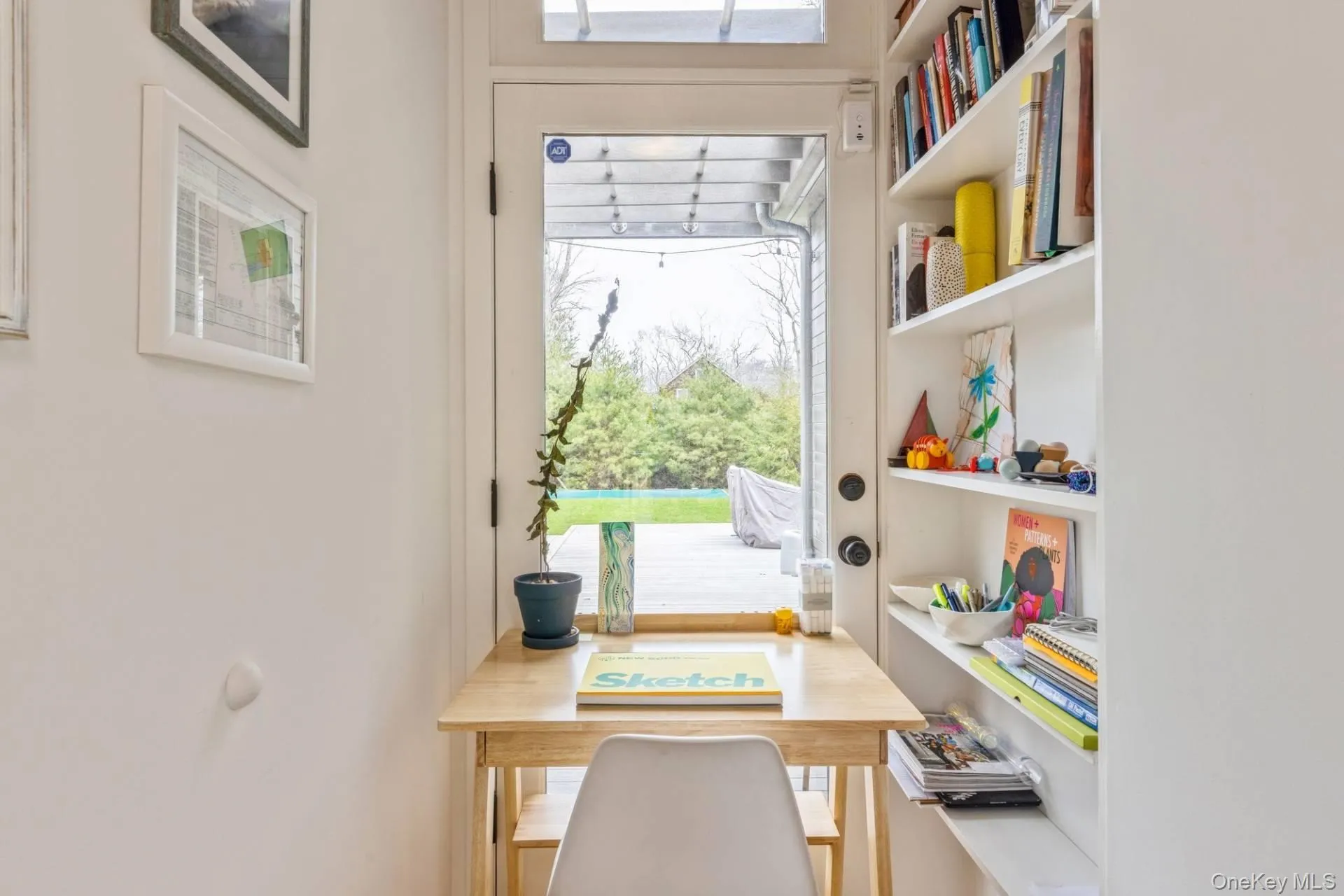 85 Camberly Road, East Hampton, NY, 4 Bedrooms Bedrooms, 7 Rooms Rooms,3 BathroomsBathrooms,Residential Lease,For Rent,Camberly,0,981729 85 Camberly Road, East Hampton, NY, 4 Bedrooms Bedrooms, 7 Rooms Rooms,3 BathroomsBathrooms,Residential Lease,For Rent,Camberly,0,981729