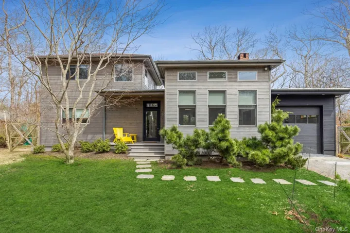 85 Camberly Road, East Hampton, New York 11937