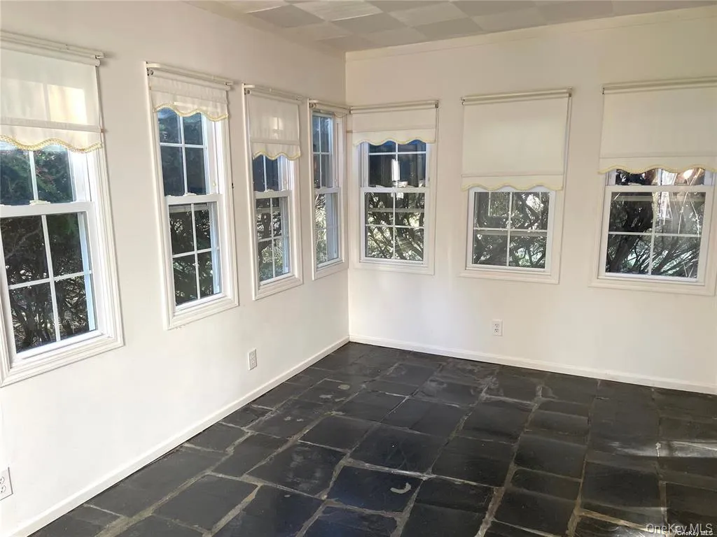 106 Trumbull Road, North Hempstead, NY, 3 Bedrooms Bedrooms, 9 Rooms Rooms,2 BathroomsBathrooms,Residential Lease,For Rent,Trumbull,0,981740 106 Trumbull Road, North Hempstead, NY, 3 Bedrooms Bedrooms, 9 Rooms Rooms,2 BathroomsBathrooms,Residential Lease,For Rent,Trumbull,0,981740