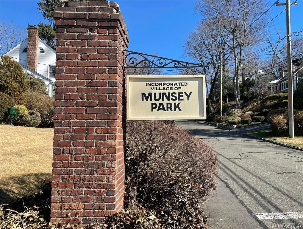 106 Trumbull Road, North Hempstead, NY, 3 Bedrooms Bedrooms, 9 Rooms Rooms,2 BathroomsBathrooms,Residential Lease,For Rent,Trumbull,0,981740 106 Trumbull Road, North Hempstead, NY, 3 Bedrooms Bedrooms, 9 Rooms Rooms,2 BathroomsBathrooms,Residential Lease,For Rent,Trumbull,0,981740