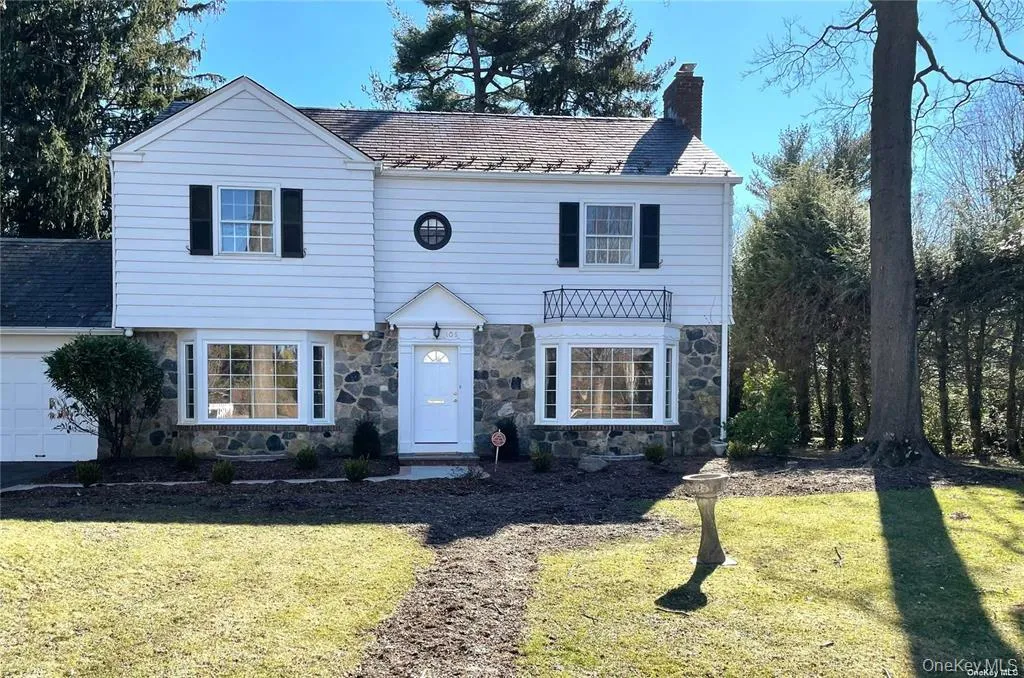 106 Trumbull Road, North Hempstead, NY, 3 Bedrooms Bedrooms, 9 Rooms Rooms,2 BathroomsBathrooms,Residential Lease,For Rent,Trumbull,0,981740 106 Trumbull Road, North Hempstead, NY, 3 Bedrooms Bedrooms, 9 Rooms Rooms,2 BathroomsBathrooms,Residential Lease,For Rent,Trumbull,0,981740