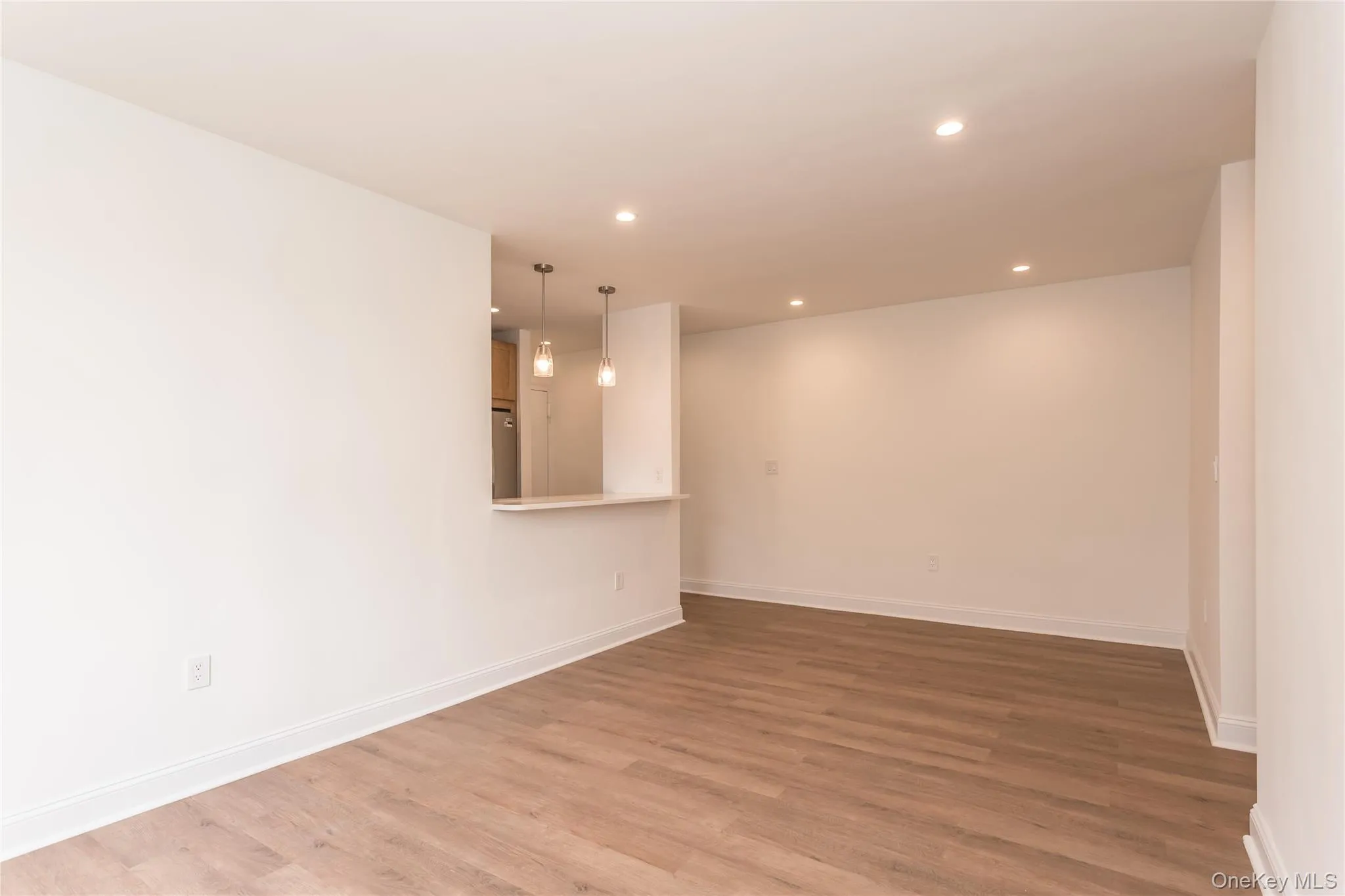 55-23 31 Avenue, New York, NY, 2 Bedrooms Bedrooms, 4 Rooms Rooms,1 BathroomBathrooms,Residential,For Rent,31,0,981749 55-23 31 Avenue, New York, NY, 2 Bedrooms Bedrooms, 4 Rooms Rooms,1 BathroomBathrooms,Residential,For Rent,31,0,981749