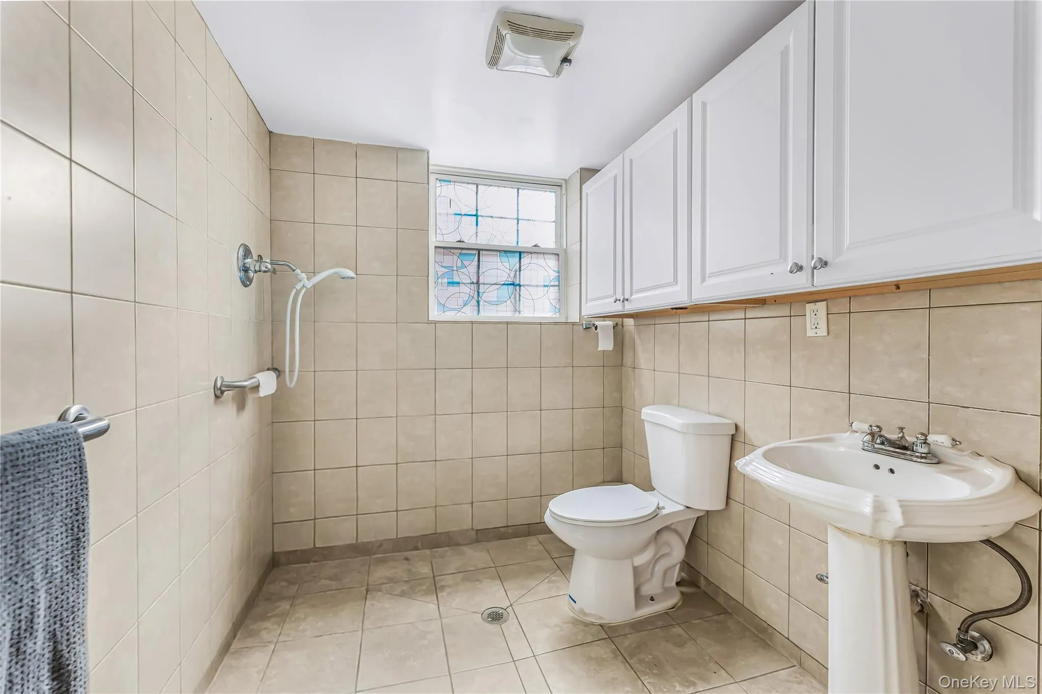 2515 Woodhull Avenue, New York, NY, 3 Bedrooms Bedrooms, 5 Rooms Rooms,2 BathroomsBathrooms,Residential,For Rent,Woodhull,0,981765 2515 Woodhull Avenue, New York, NY, 3 Bedrooms Bedrooms, 5 Rooms Rooms,2 BathroomsBathrooms,Residential,For Rent,Woodhull,0,981765