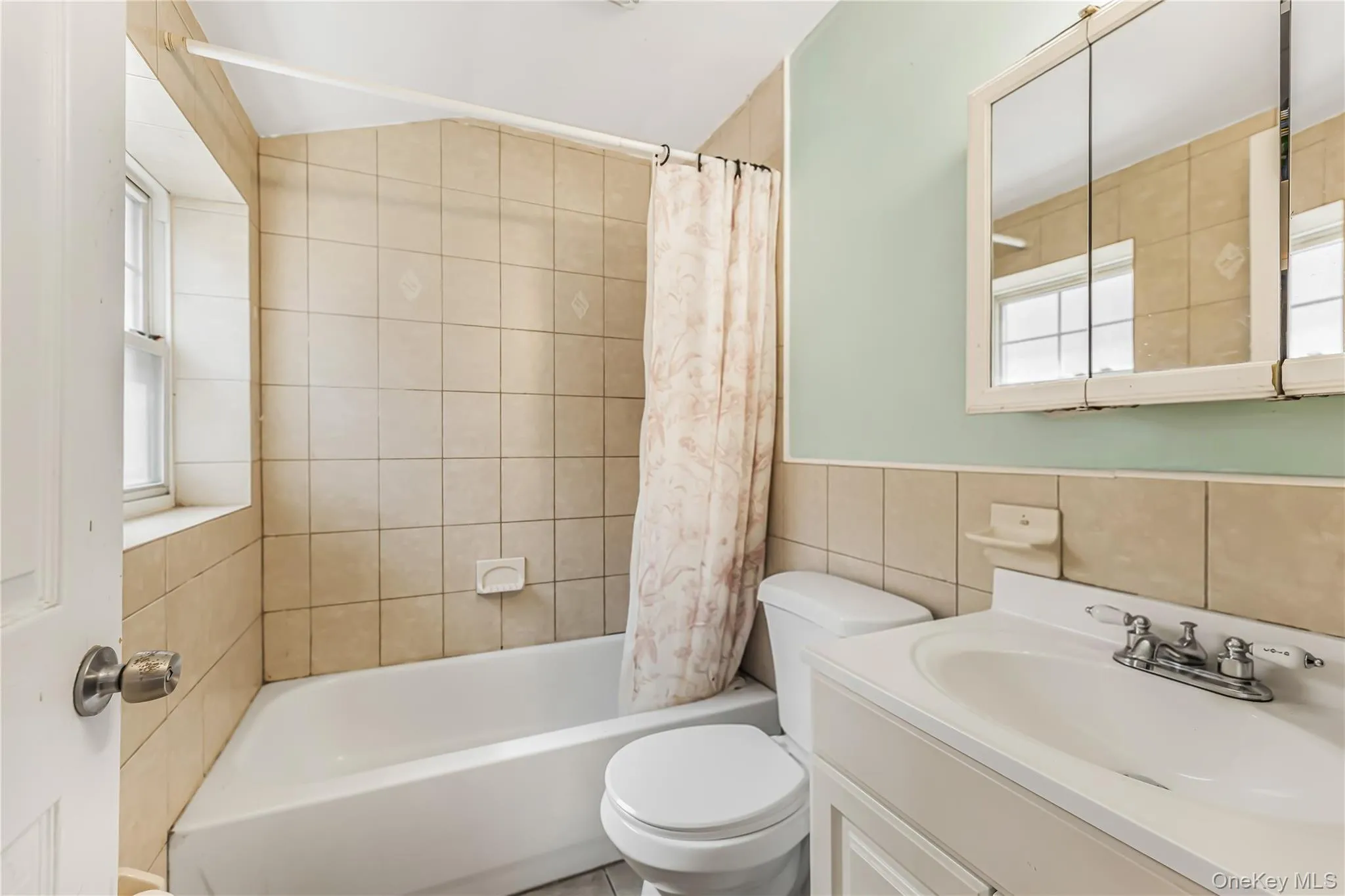 2515 Woodhull Avenue, New York, NY, 3 Bedrooms Bedrooms, 5 Rooms Rooms,2 BathroomsBathrooms,Residential,For Rent,Woodhull,0,981765 2515 Woodhull Avenue, New York, NY, 3 Bedrooms Bedrooms, 5 Rooms Rooms,2 BathroomsBathrooms,Residential,For Rent,Woodhull,0,981765