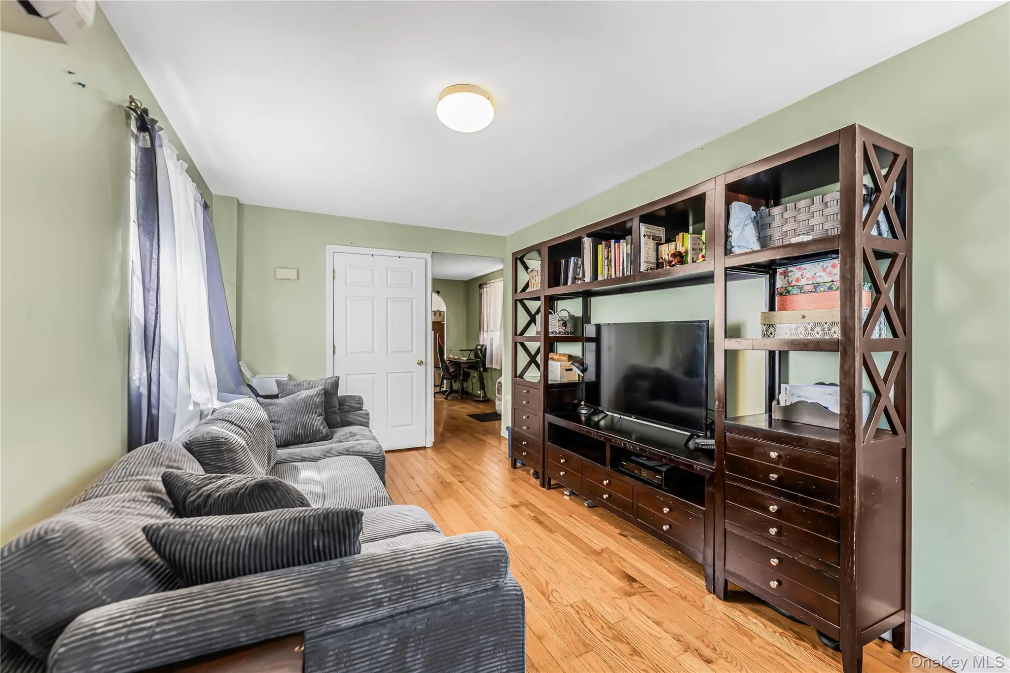 2515 Woodhull Avenue, New York, NY, 3 Bedrooms Bedrooms, 5 Rooms Rooms,2 BathroomsBathrooms,Residential,For Rent,Woodhull,0,981765 2515 Woodhull Avenue, New York, NY, 3 Bedrooms Bedrooms, 5 Rooms Rooms,2 BathroomsBathrooms,Residential,For Rent,Woodhull,0,981765