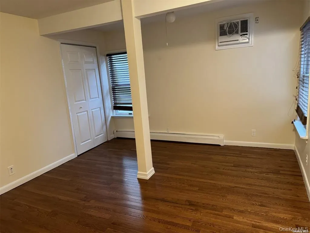 44 Graywood Road, North Hempstead, NY, 2 Bedrooms Bedrooms, 4 Rooms Rooms,1 BathroomBathrooms,Residential Lease,For Rent,Graywood,0,981766 44 Graywood Road, North Hempstead, NY, 2 Bedrooms Bedrooms, 4 Rooms Rooms,1 BathroomBathrooms,Residential Lease,For Rent,Graywood,0,981766