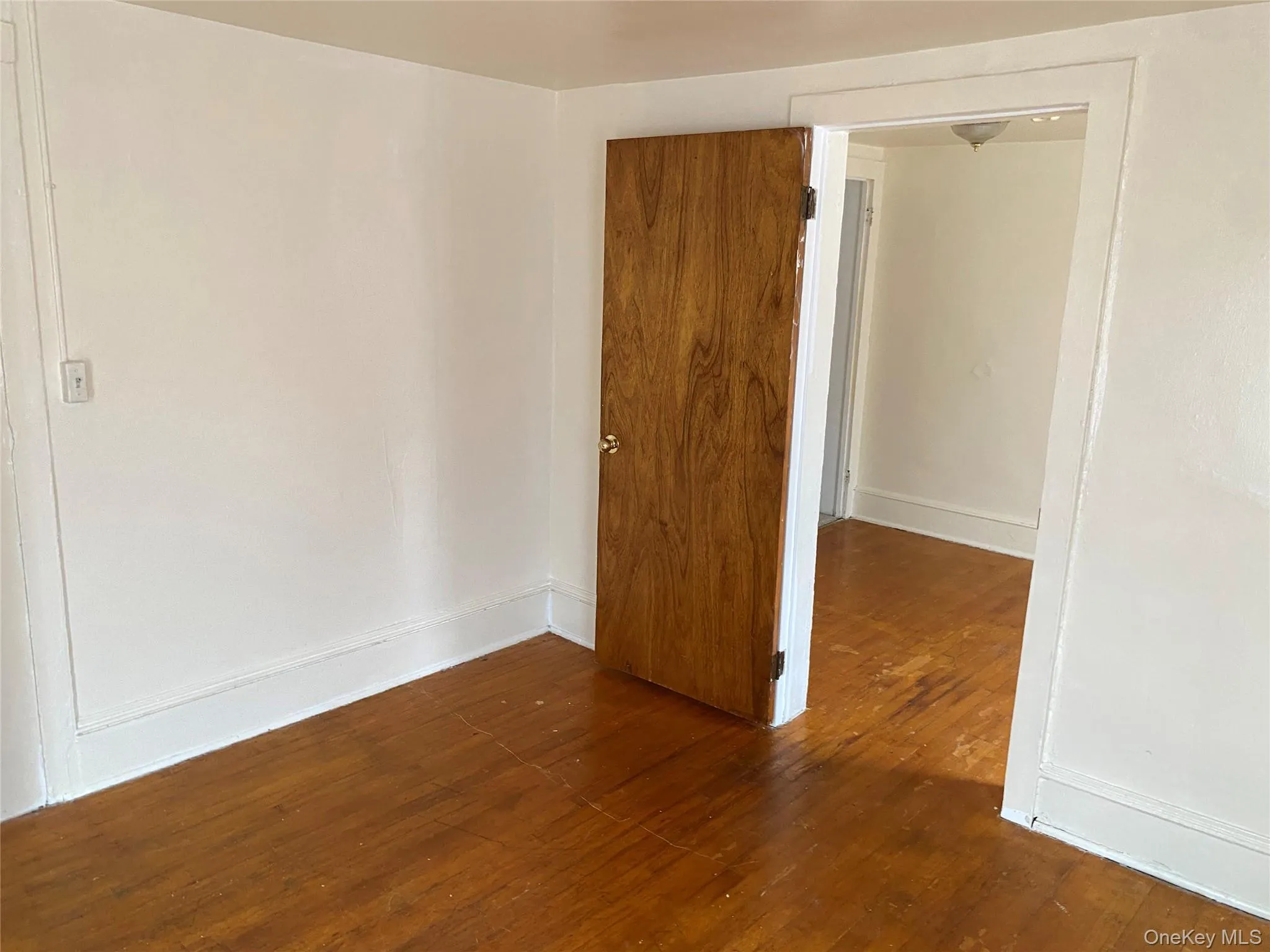 31 Liberty Street, Middletown, NY, 2 Bedrooms Bedrooms, 4 Rooms Rooms,1 BathroomBathrooms,Residential Lease,For Rent,Liberty,0,981775 31 Liberty Street, Middletown, NY, 2 Bedrooms Bedrooms, 4 Rooms Rooms,1 BathroomBathrooms,Residential Lease,For Rent,Liberty,0,981775