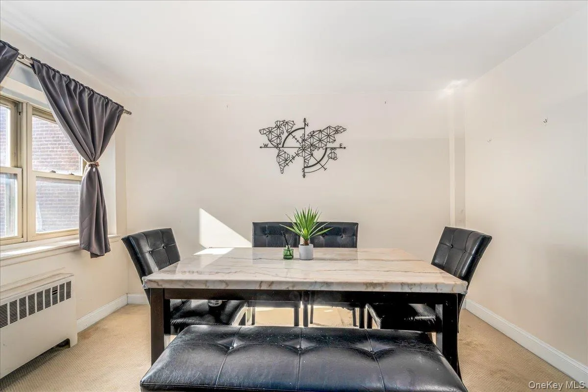 14455 Melbourne Avenue, New York, NY, 2 Bedrooms Bedrooms, 4 Rooms Rooms,1 BathroomBathrooms,Residential,For Rent,Melbourne,0,981778 14455 Melbourne Avenue, New York, NY, 2 Bedrooms Bedrooms, 4 Rooms Rooms,1 BathroomBathrooms,Residential,For Rent,Melbourne,0,981778