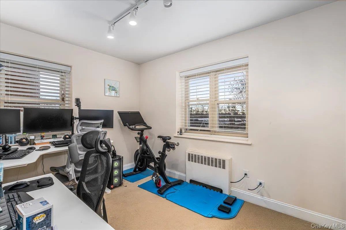 14455 Melbourne Avenue, New York, NY, 2 Bedrooms Bedrooms, 4 Rooms Rooms,1 BathroomBathrooms,Residential,For Rent,Melbourne,0,981778 14455 Melbourne Avenue, New York, NY, 2 Bedrooms Bedrooms, 4 Rooms Rooms,1 BathroomBathrooms,Residential,For Rent,Melbourne,0,981778