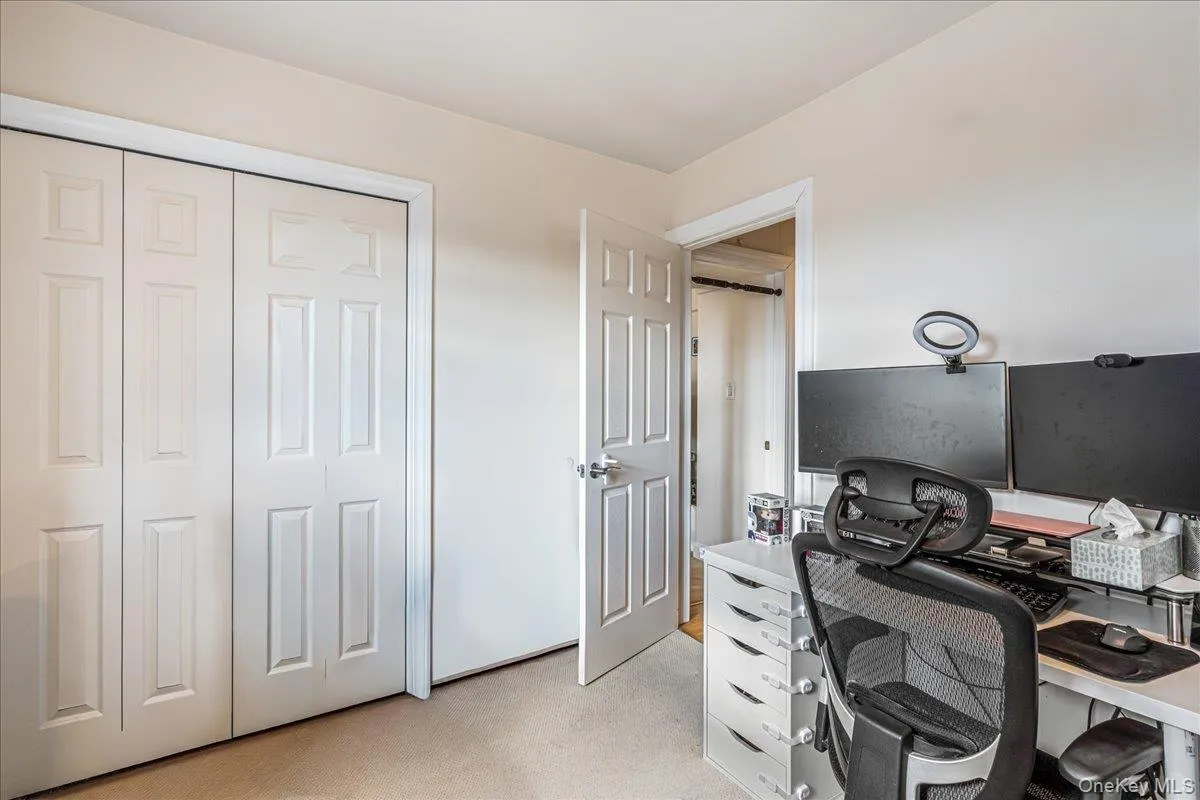 14455 Melbourne Avenue, New York, NY, 2 Bedrooms Bedrooms, 4 Rooms Rooms,1 BathroomBathrooms,Residential,For Rent,Melbourne,0,981778 14455 Melbourne Avenue, New York, NY, 2 Bedrooms Bedrooms, 4 Rooms Rooms,1 BathroomBathrooms,Residential,For Rent,Melbourne,0,981778