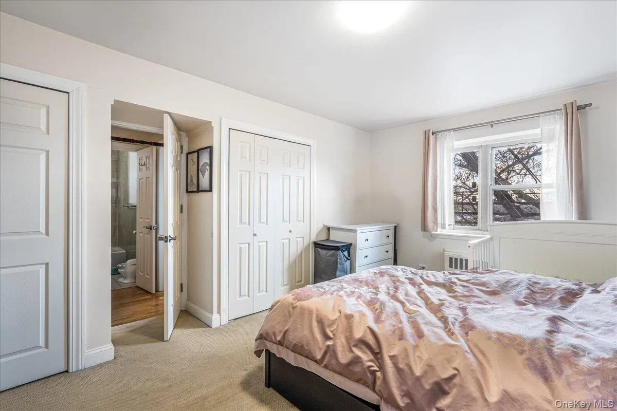 14455 Melbourne Avenue, New York, NY, 2 Bedrooms Bedrooms, 4 Rooms Rooms,1 BathroomBathrooms,Residential,For Rent,Melbourne,0,981778 14455 Melbourne Avenue, New York, NY, 2 Bedrooms Bedrooms, 4 Rooms Rooms,1 BathroomBathrooms,Residential,For Rent,Melbourne,0,981778