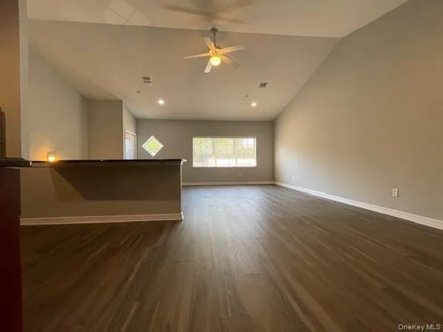 310 Center Court, Brookhaven, NY, 1 Bedroom Bedrooms, 5 Rooms Rooms,2 BathroomsBathrooms,Residential Lease,For Rent,Center,0,981800 310 Center Court, Brookhaven, NY, 1 Bedroom Bedrooms, 5 Rooms Rooms,2 BathroomsBathrooms,Residential Lease,For Rent,Center,0,981800