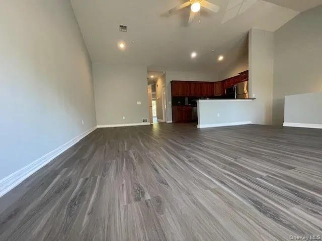 310 Center Court, Brookhaven, NY, 1 Bedroom Bedrooms, 5 Rooms Rooms,2 BathroomsBathrooms,Residential Lease,For Rent,Center,0,981800 310 Center Court, Brookhaven, NY, 1 Bedroom Bedrooms, 5 Rooms Rooms,2 BathroomsBathrooms,Residential Lease,For Rent,Center,0,981800