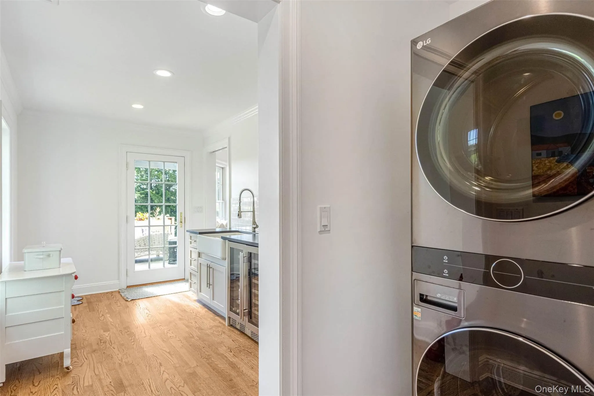 350 Laurel Way, Southold, NY, 4 Bedrooms Bedrooms, 12 Rooms Rooms,4 BathroomsBathrooms,Residential,For Rent,Laurel,0,981805 350 Laurel Way, Southold, NY, 4 Bedrooms Bedrooms, 12 Rooms Rooms,4 BathroomsBathrooms,Residential,For Rent,Laurel,0,981805
