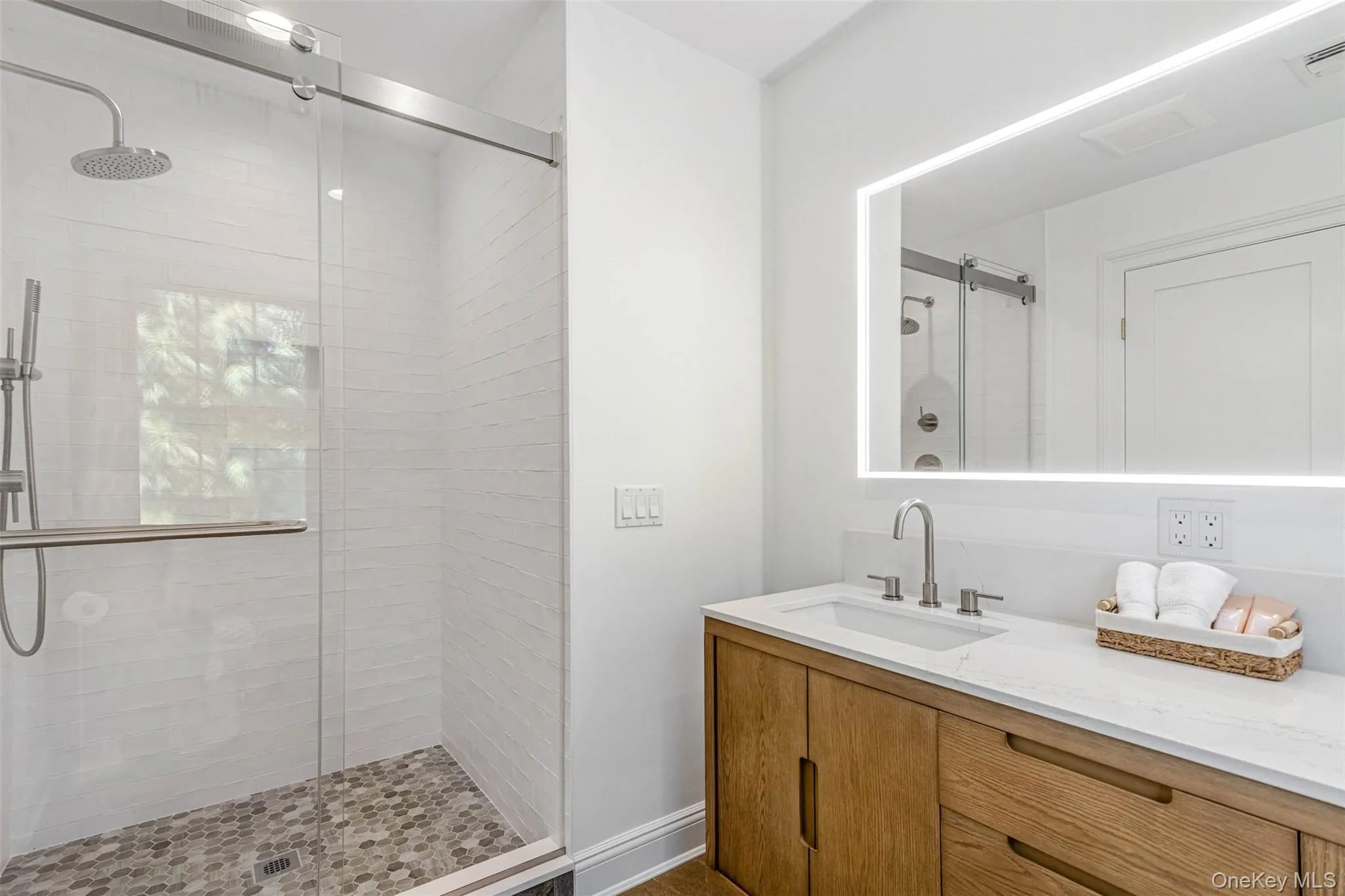 350 Laurel Way, Southold, NY, 4 Bedrooms Bedrooms, 12 Rooms Rooms,4 BathroomsBathrooms,Residential,For Rent,Laurel,0,981805 350 Laurel Way, Southold, NY, 4 Bedrooms Bedrooms, 12 Rooms Rooms,4 BathroomsBathrooms,Residential,For Rent,Laurel,0,981805