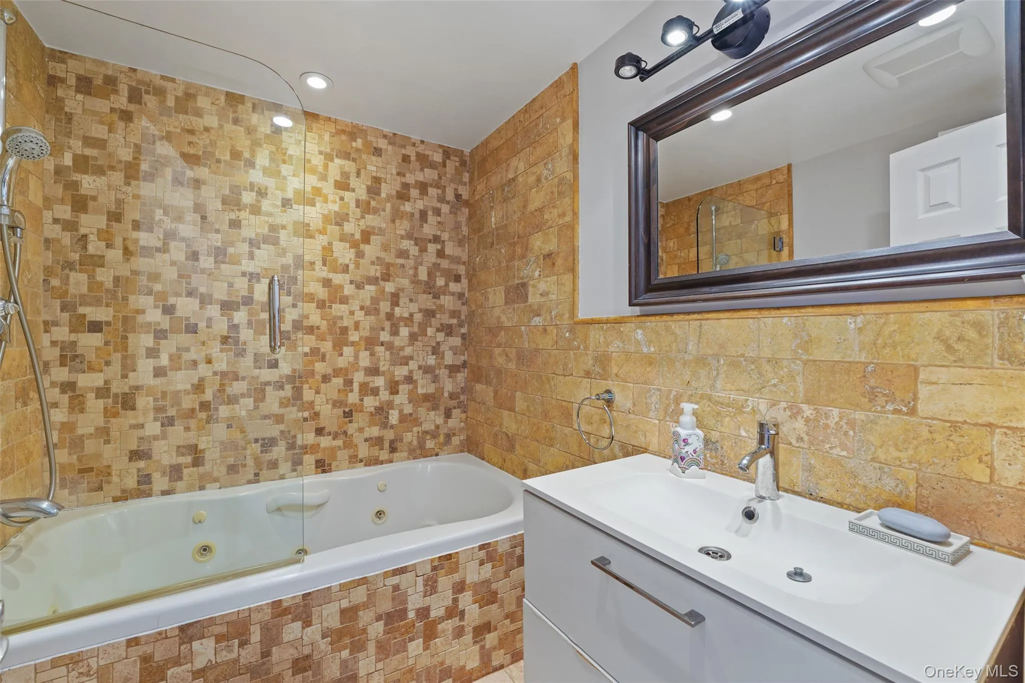 2 Hudson Street, Greenburgh, NY, 5 Bedrooms Bedrooms, 9 Rooms Rooms,5 BathroomsBathrooms,Residential Lease,For Rent,Hudson,0,981809 2 Hudson Street, Greenburgh, NY, 5 Bedrooms Bedrooms, 9 Rooms Rooms,5 BathroomsBathrooms,Residential Lease,For Rent,Hudson,0,981809