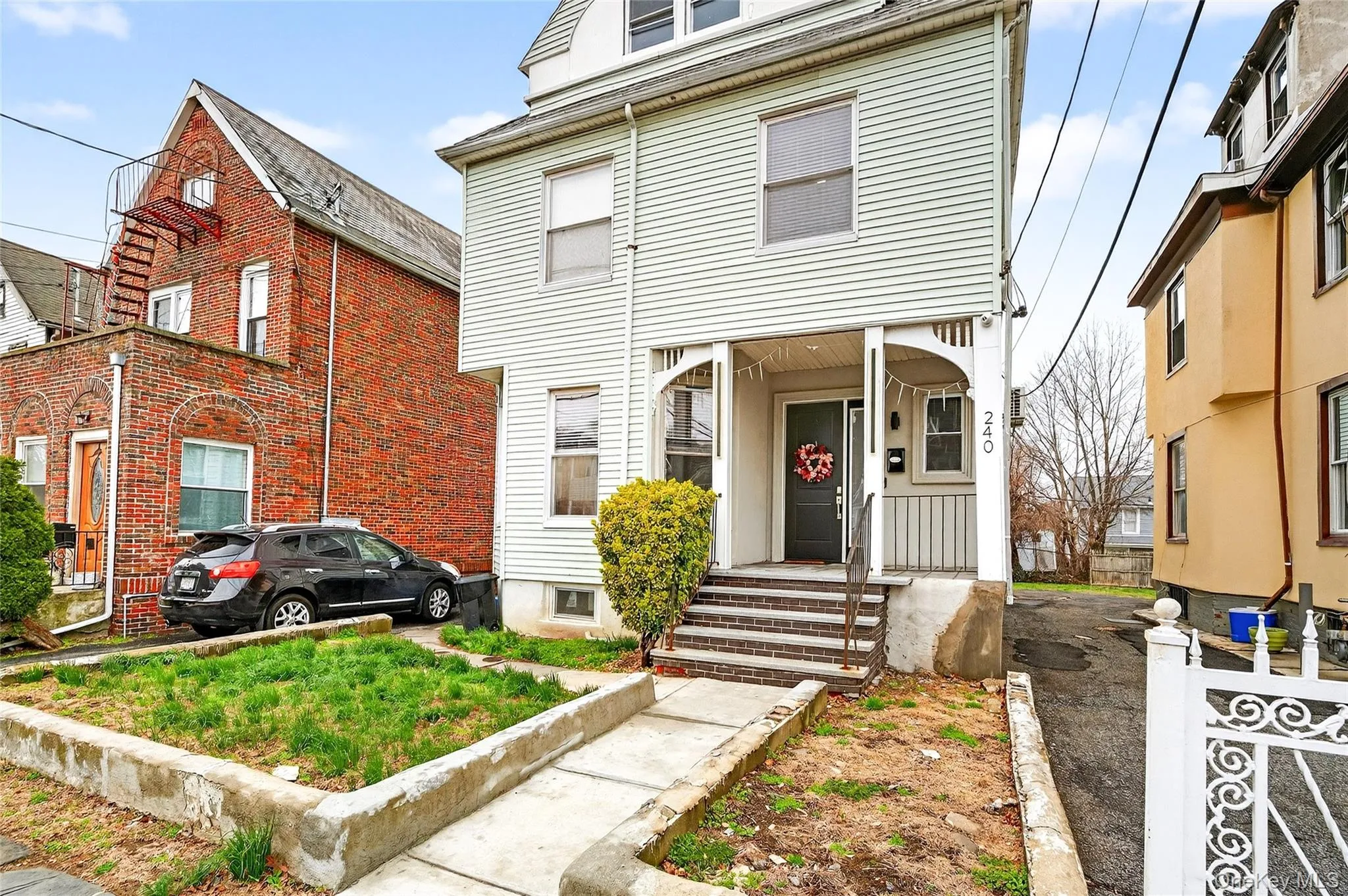 240 10th Avenue, Mount Vernon, NY, 4 Bedrooms Bedrooms, 15 Rooms Rooms,2 BathroomsBathrooms,Residential,For Rent,10th,0,981818 240 10th Avenue, Mount Vernon, NY, 4 Bedrooms Bedrooms, 15 Rooms Rooms,2 BathroomsBathrooms,Residential,For Rent,10th,0,981818