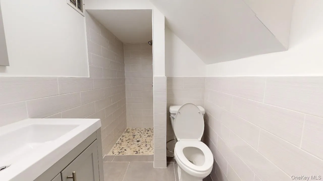67-12 Juno Street, New York, NY, 3 Bedrooms Bedrooms, 5 Rooms Rooms,2 BathroomsBathrooms,Residential Lease,For Rent,Juno,0,981828 67-12 Juno Street, New York, NY, 3 Bedrooms Bedrooms, 5 Rooms Rooms,2 BathroomsBathrooms,Residential Lease,For Rent,Juno,0,981828