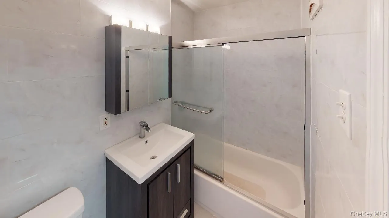 67-12 Juno Street, New York, NY, 3 Bedrooms Bedrooms, 5 Rooms Rooms,2 BathroomsBathrooms,Residential Lease,For Rent,Juno,0,981828 67-12 Juno Street, New York, NY, 3 Bedrooms Bedrooms, 5 Rooms Rooms,2 BathroomsBathrooms,Residential Lease,For Rent,Juno,0,981828