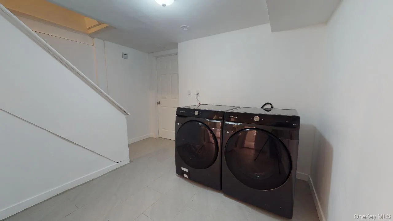 67-12 Juno Street, New York, NY, 3 Bedrooms Bedrooms, 5 Rooms Rooms,2 BathroomsBathrooms,Residential Lease,For Rent,Juno,0,981828 67-12 Juno Street, New York, NY, 3 Bedrooms Bedrooms, 5 Rooms Rooms,2 BathroomsBathrooms,Residential Lease,For Rent,Juno,0,981828