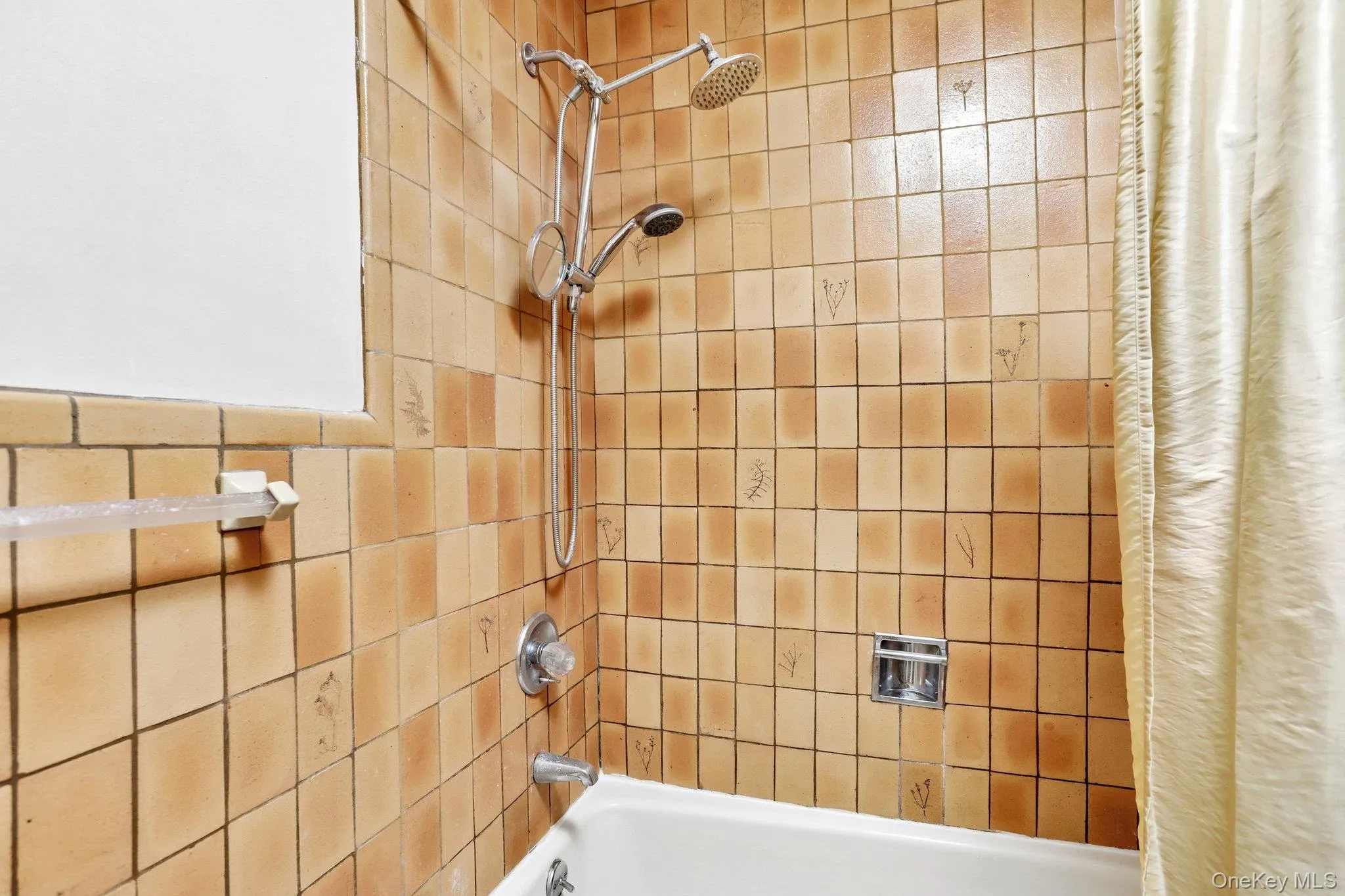 20 High Point Lane, Greenburgh, NY, 5 Bedrooms Bedrooms, 9 Rooms Rooms,3 BathroomsBathrooms,Residential,For Rent,High Point,0,981833 20 High Point Lane, Greenburgh, NY, 5 Bedrooms Bedrooms, 9 Rooms Rooms,3 BathroomsBathrooms,Residential,For Rent,High Point,0,981833