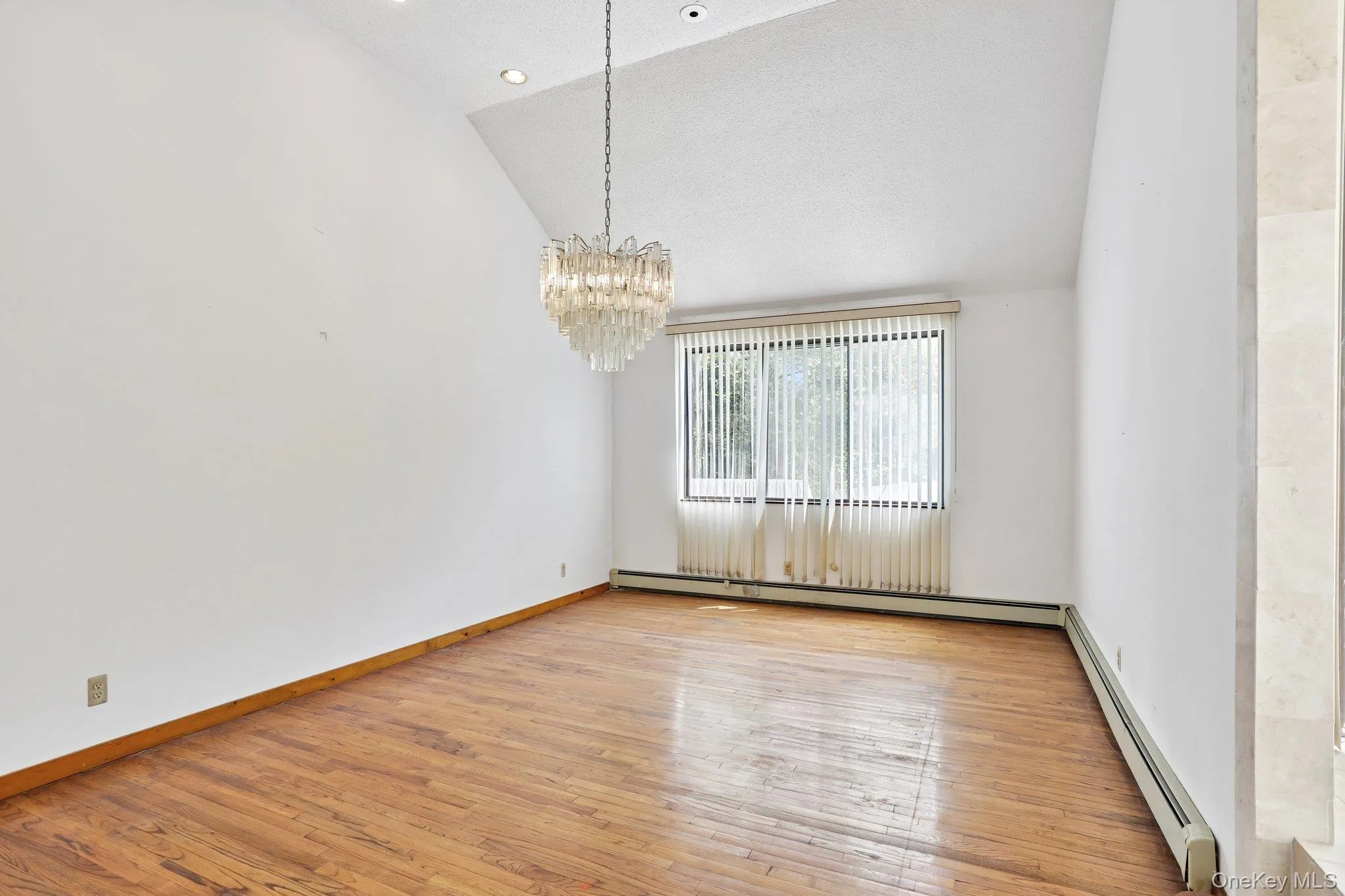 20 High Point Lane, Greenburgh, NY, 5 Bedrooms Bedrooms, 9 Rooms Rooms,3 BathroomsBathrooms,Residential,For Rent,High Point,0,981833 20 High Point Lane, Greenburgh, NY, 5 Bedrooms Bedrooms, 9 Rooms Rooms,3 BathroomsBathrooms,Residential,For Rent,High Point,0,981833