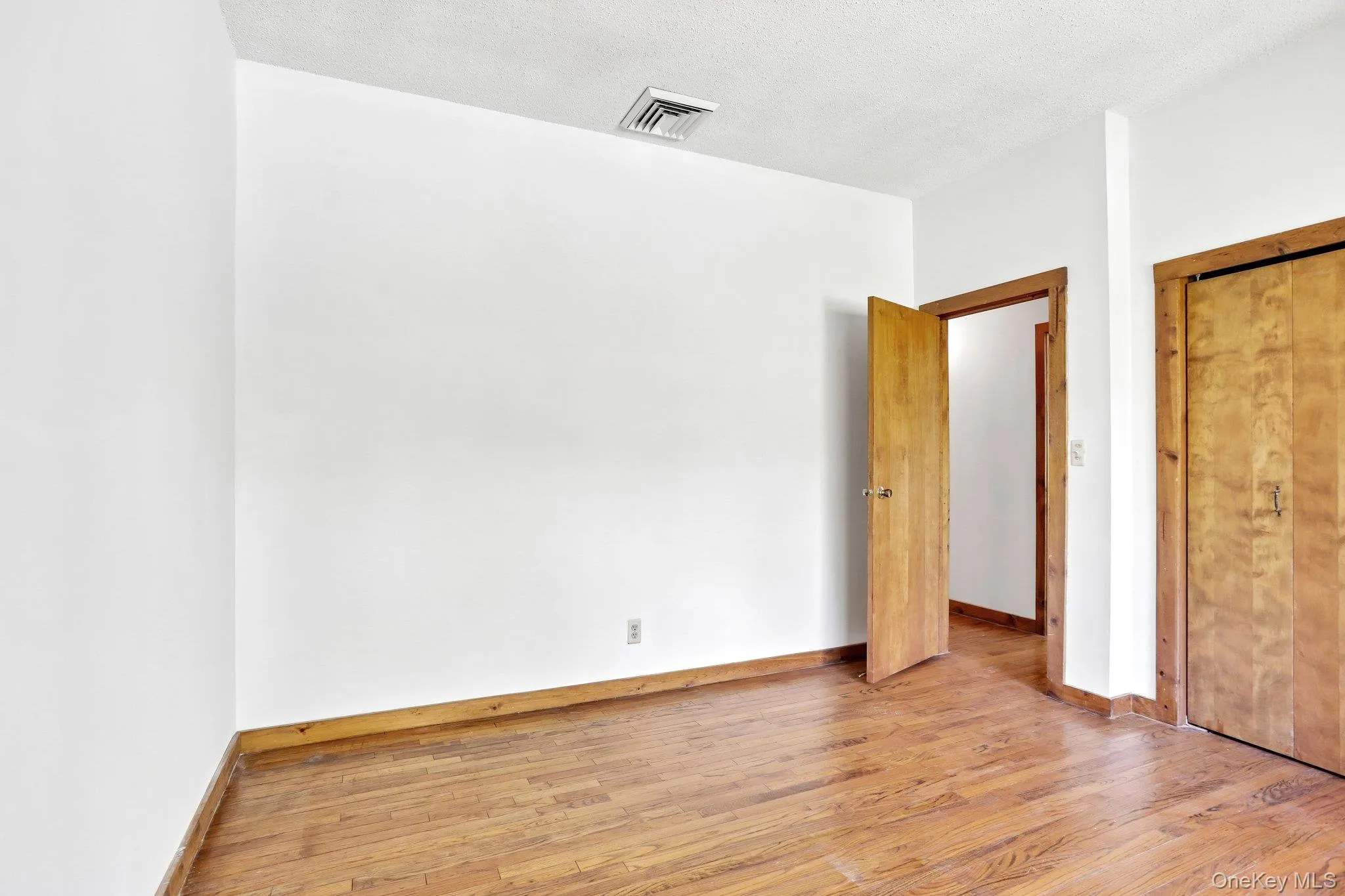 20 High Point Lane, Greenburgh, NY, 5 Bedrooms Bedrooms, 9 Rooms Rooms,3 BathroomsBathrooms,Residential,For Rent,High Point,0,981833 20 High Point Lane, Greenburgh, NY, 5 Bedrooms Bedrooms, 9 Rooms Rooms,3 BathroomsBathrooms,Residential,For Rent,High Point,0,981833
