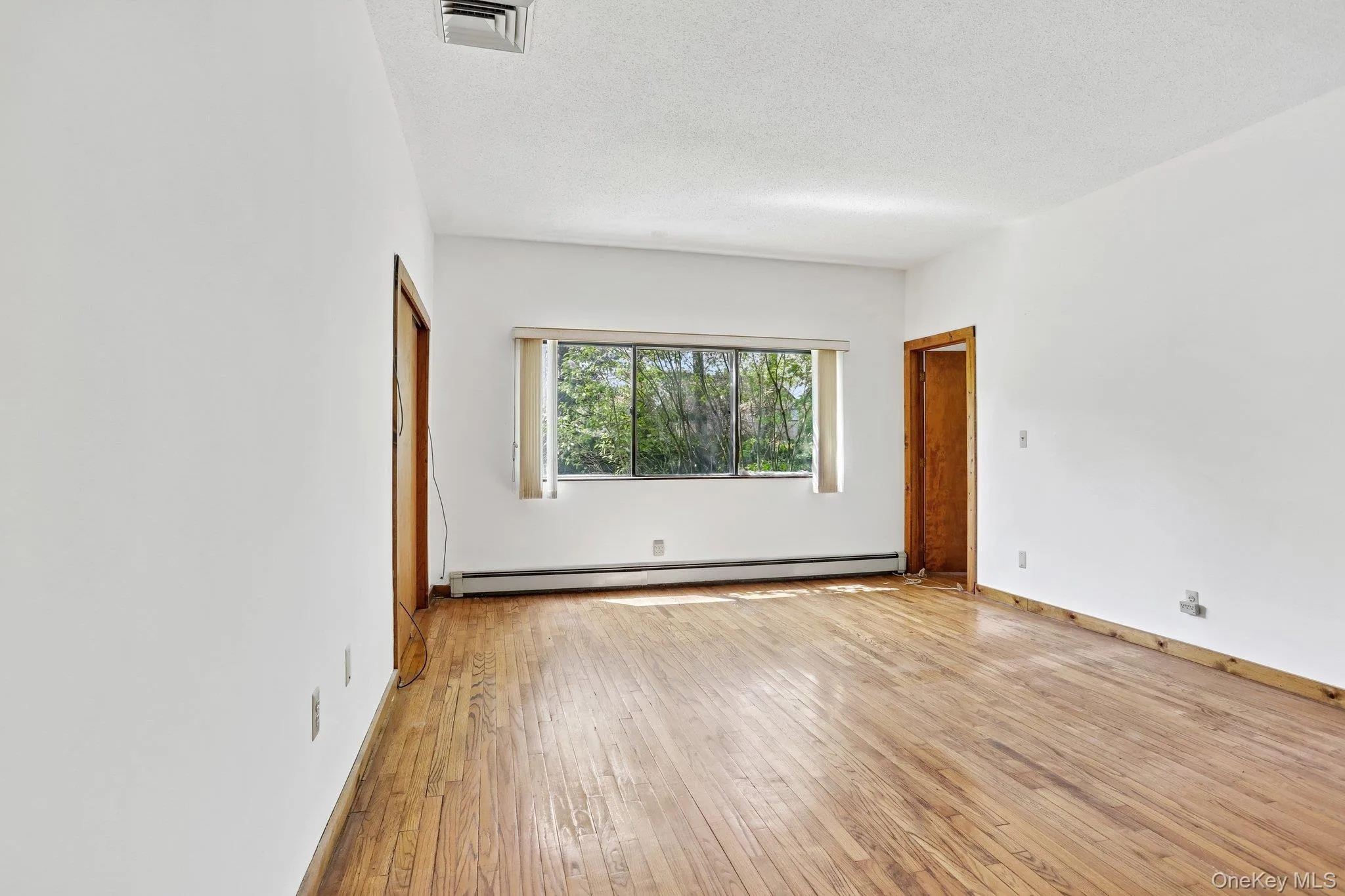 20 High Point Lane, Greenburgh, NY, 5 Bedrooms Bedrooms, 9 Rooms Rooms,3 BathroomsBathrooms,Residential,For Rent,High Point,0,981833 20 High Point Lane, Greenburgh, NY, 5 Bedrooms Bedrooms, 9 Rooms Rooms,3 BathroomsBathrooms,Residential,For Rent,High Point,0,981833