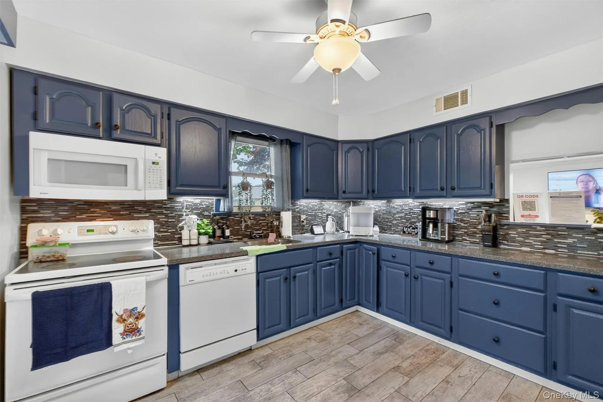 1 Merrywood Road, Poughkeepsie (town), NY, 4 Bedrooms Bedrooms, 7 Rooms Rooms,2 BathroomsBathrooms,Residential,For Rent,Merrywood,0,981834 1 Merrywood Road, Poughkeepsie (town), NY, 4 Bedrooms Bedrooms, 7 Rooms Rooms,2 BathroomsBathrooms,Residential,For Rent,Merrywood,0,981834