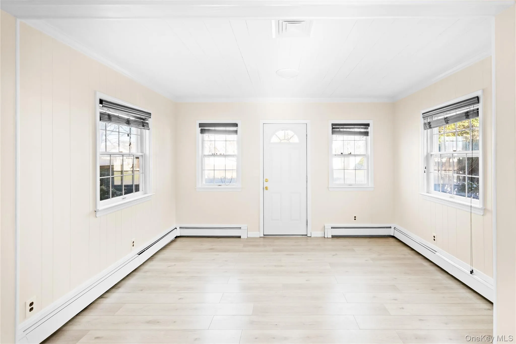 250 West Avenue, Brookhaven, NY, 2 Bedrooms Bedrooms, 5 Rooms Rooms,1 BathroomBathrooms,Residential Lease,For Rent,West,0,981838 250 West Avenue, Brookhaven, NY, 2 Bedrooms Bedrooms, 5 Rooms Rooms,1 BathroomBathrooms,Residential Lease,For Rent,West,0,981838