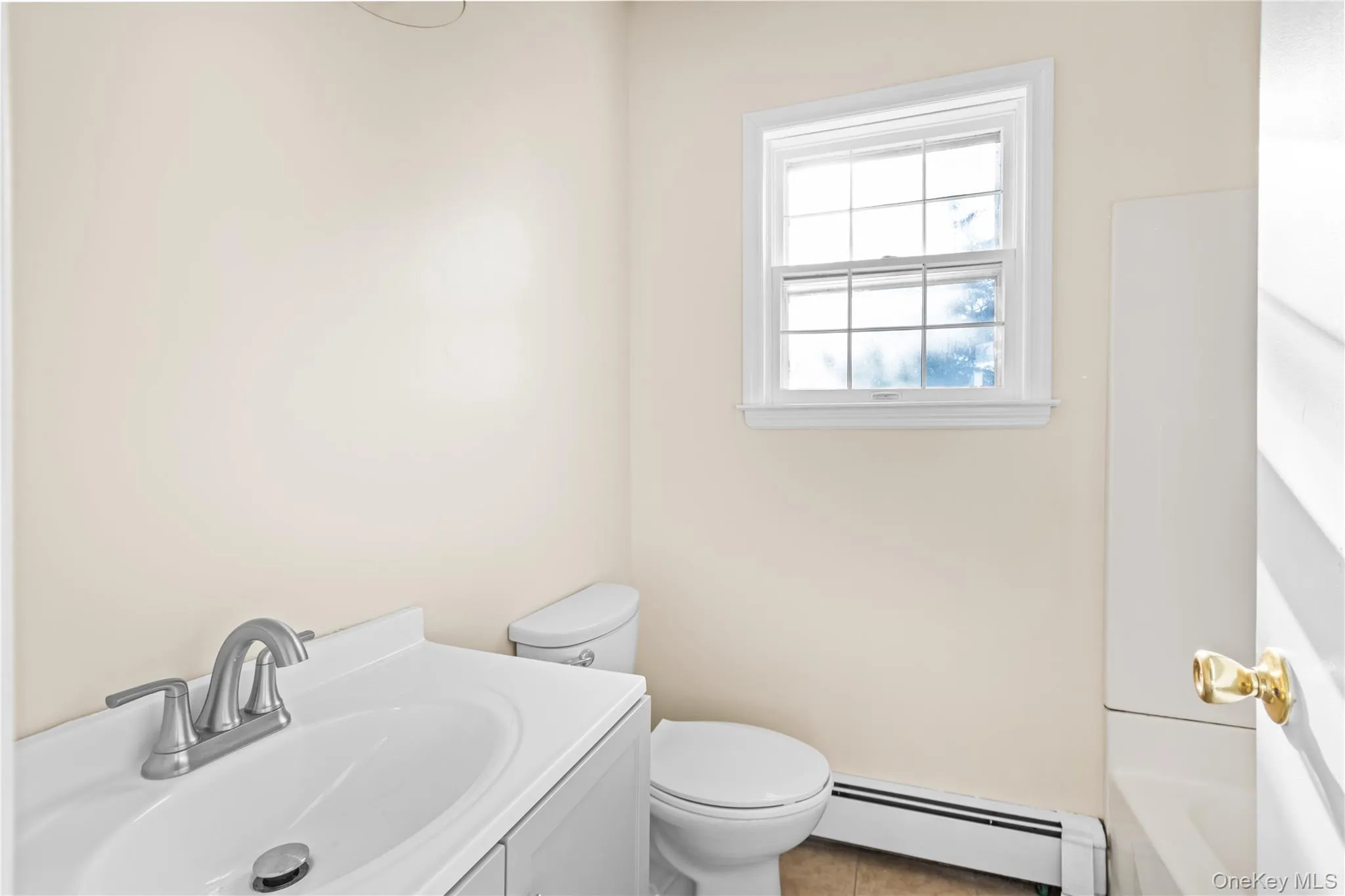 250 West Avenue, Brookhaven, NY, 2 Bedrooms Bedrooms, 5 Rooms Rooms,1 BathroomBathrooms,Residential Lease,For Rent,West,0,981838 250 West Avenue, Brookhaven, NY, 2 Bedrooms Bedrooms, 5 Rooms Rooms,1 BathroomBathrooms,Residential Lease,For Rent,West,0,981838