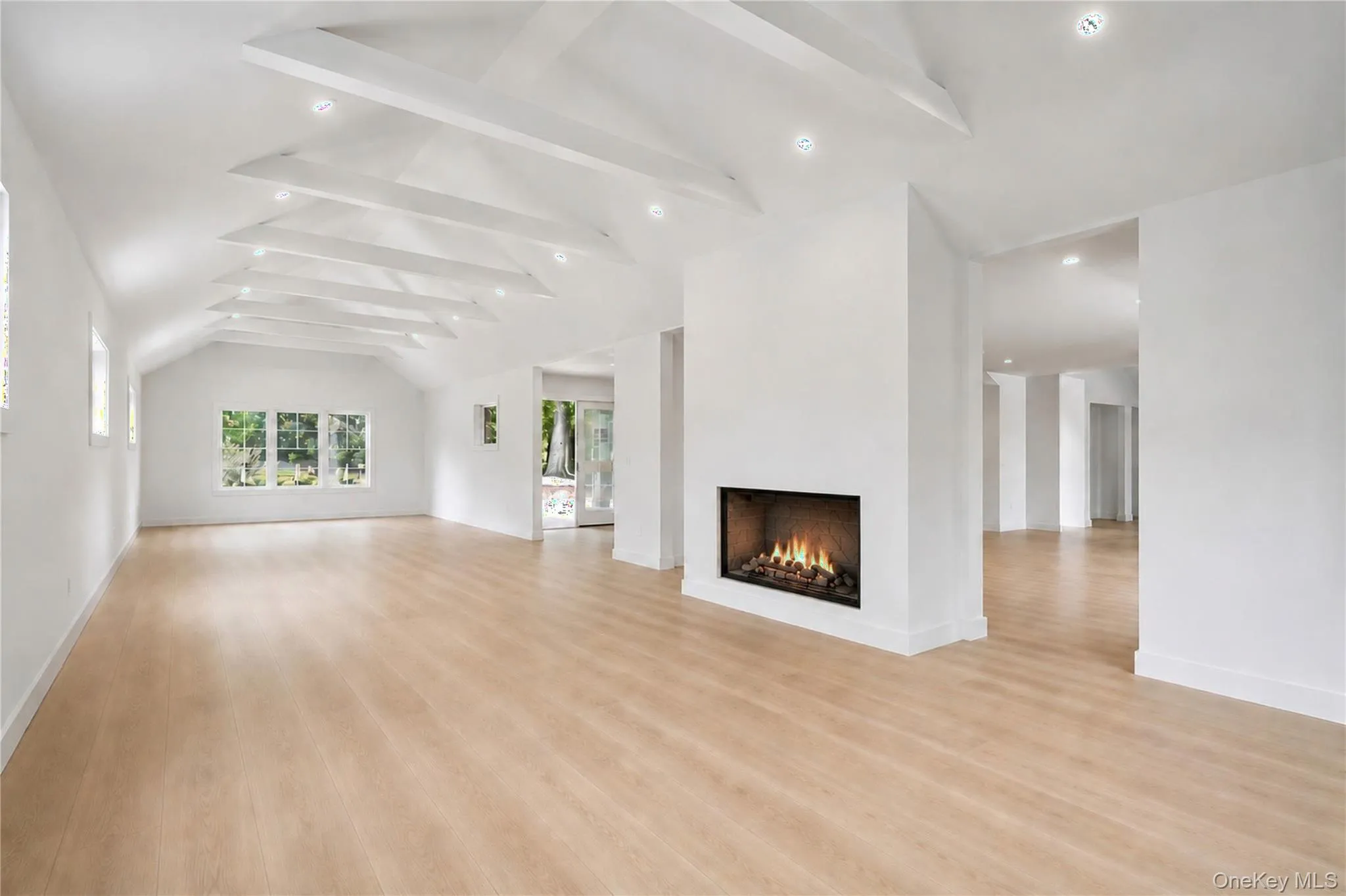 Fabulous Great Room off the Kitchen and Living Room with Gas Fireplace (Virtually enhanced) Fabulous Great Room off the Kitchen and Living Room with Gas Fireplace (Virtually enhanced)