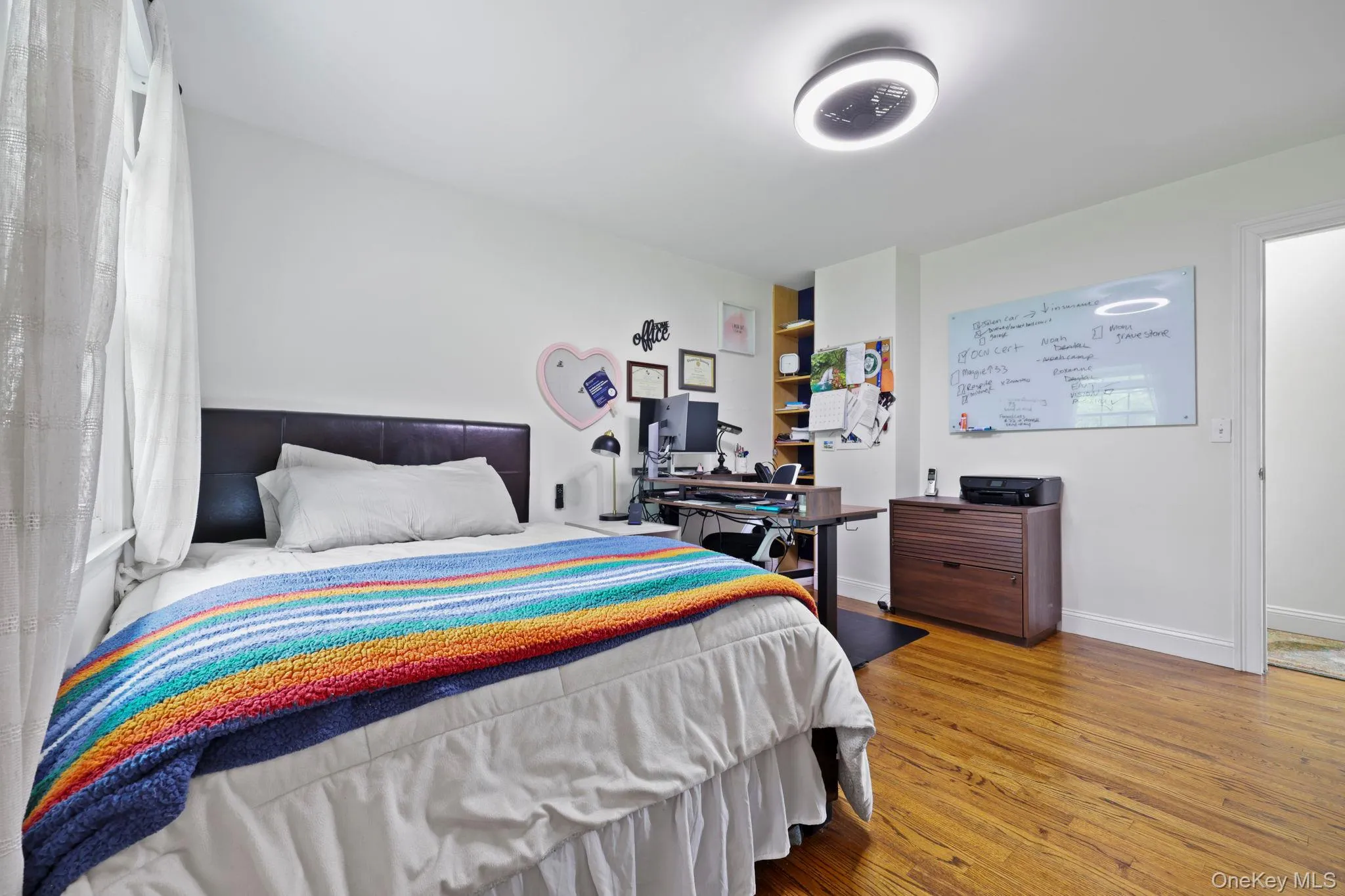 2nd Bedroom on second level with ensuite 2nd Bedroom on second level with ensuite