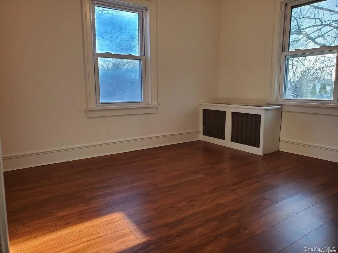 40 Amity Street, Brookhaven, NY, 1 Bedroom Bedrooms, 3 Rooms Rooms,1 BathroomBathrooms,Residential Lease,For Rent,Amity,0,981853 40 Amity Street, Brookhaven, NY, 1 Bedroom Bedrooms, 3 Rooms Rooms,1 BathroomBathrooms,Residential Lease,For Rent,Amity,0,981853