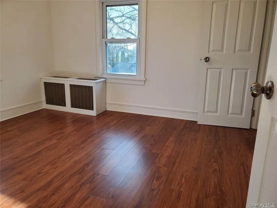 40 Amity Street, Brookhaven, NY, 1 Bedroom Bedrooms, 3 Rooms Rooms,1 BathroomBathrooms,Residential Lease,For Rent,Amity,0,981853 40 Amity Street, Brookhaven, NY, 1 Bedroom Bedrooms, 3 Rooms Rooms,1 BathroomBathrooms,Residential Lease,For Rent,Amity,0,981853