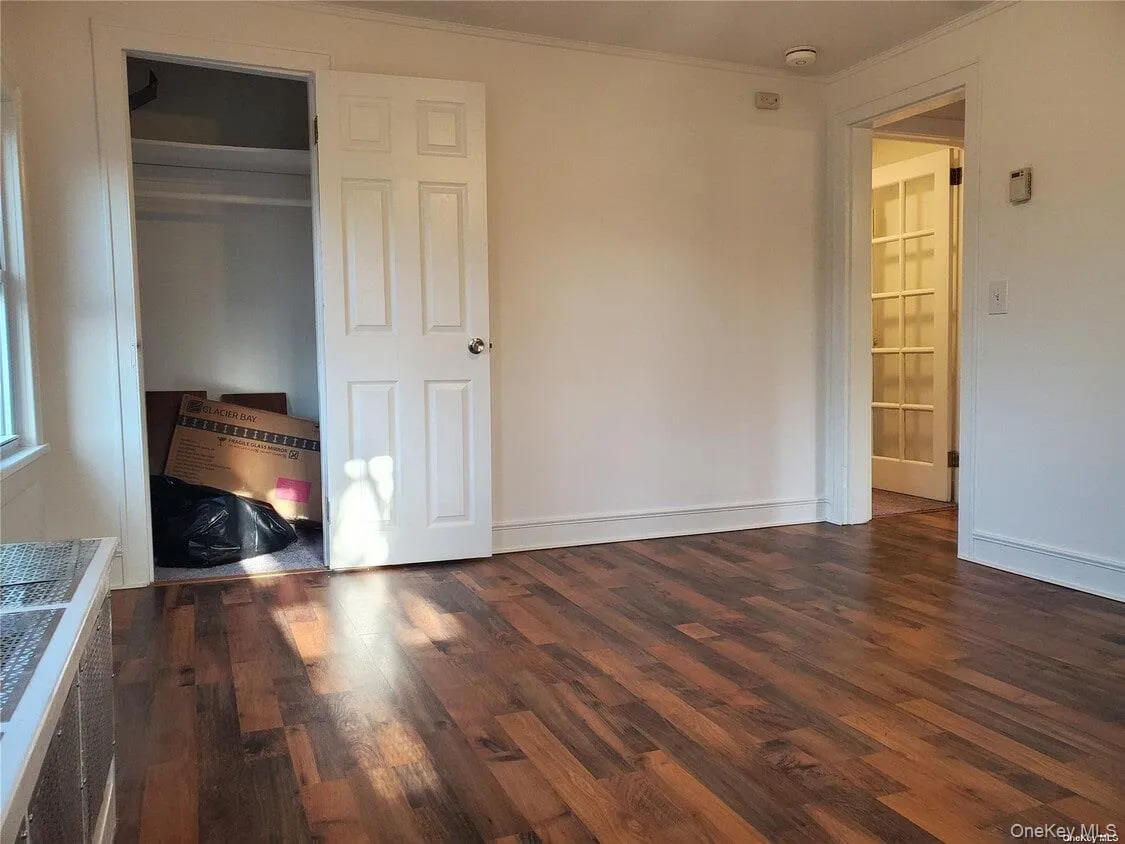 40 Amity Street, Brookhaven, NY, 1 Bedroom Bedrooms, 3 Rooms Rooms,1 BathroomBathrooms,Residential Lease,For Rent,Amity,0,981853 40 Amity Street, Brookhaven, NY, 1 Bedroom Bedrooms, 3 Rooms Rooms,1 BathroomBathrooms,Residential Lease,For Rent,Amity,0,981853
