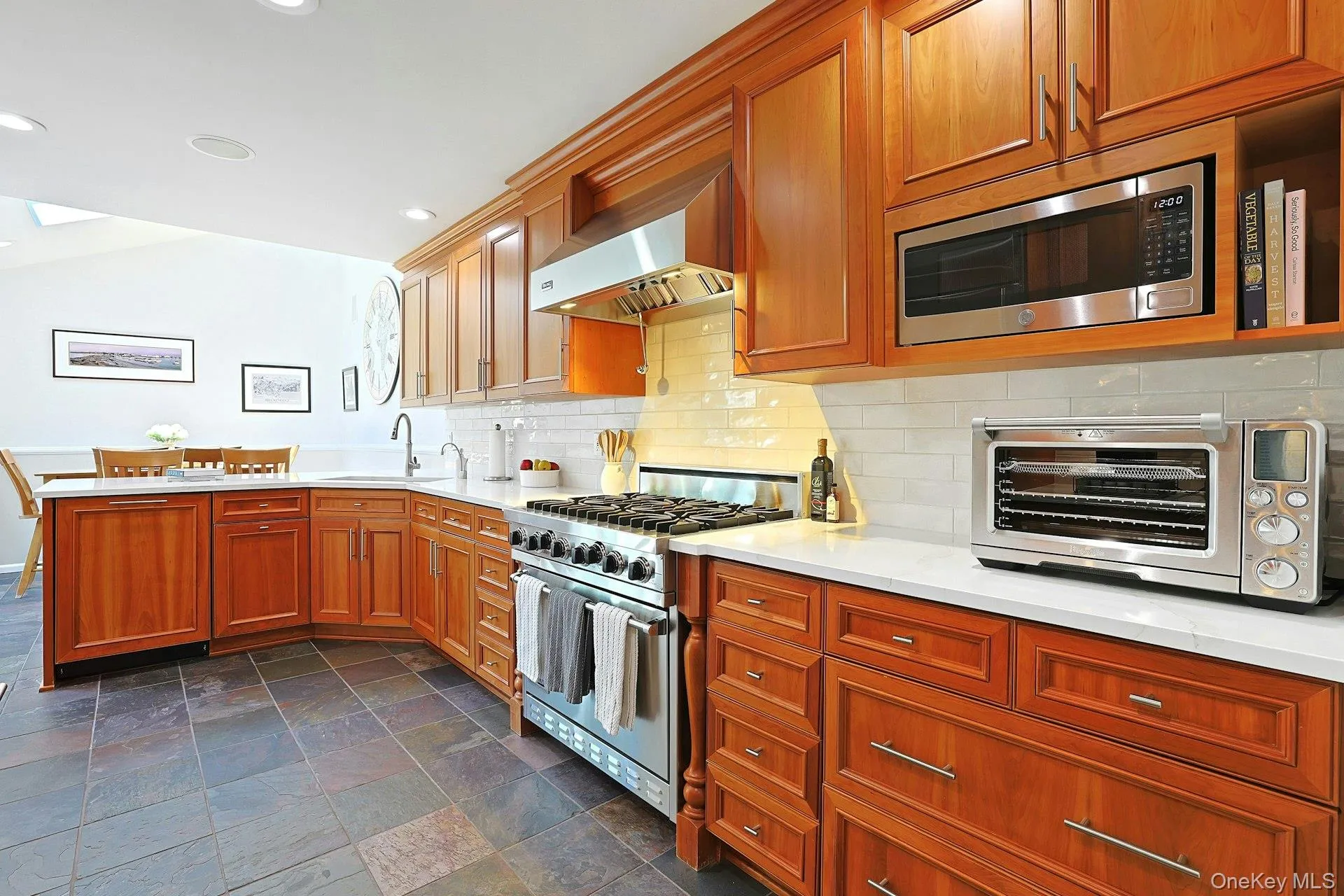 20 Robbins Road, Mount Pleasant, NY, 4 Bedrooms Bedrooms, 7 Rooms Rooms,3 BathroomsBathrooms,Residential,For Rent,Robbins,0,981861 20 Robbins Road, Mount Pleasant, NY, 4 Bedrooms Bedrooms, 7 Rooms Rooms,3 BathroomsBathrooms,Residential,For Rent,Robbins,0,981861